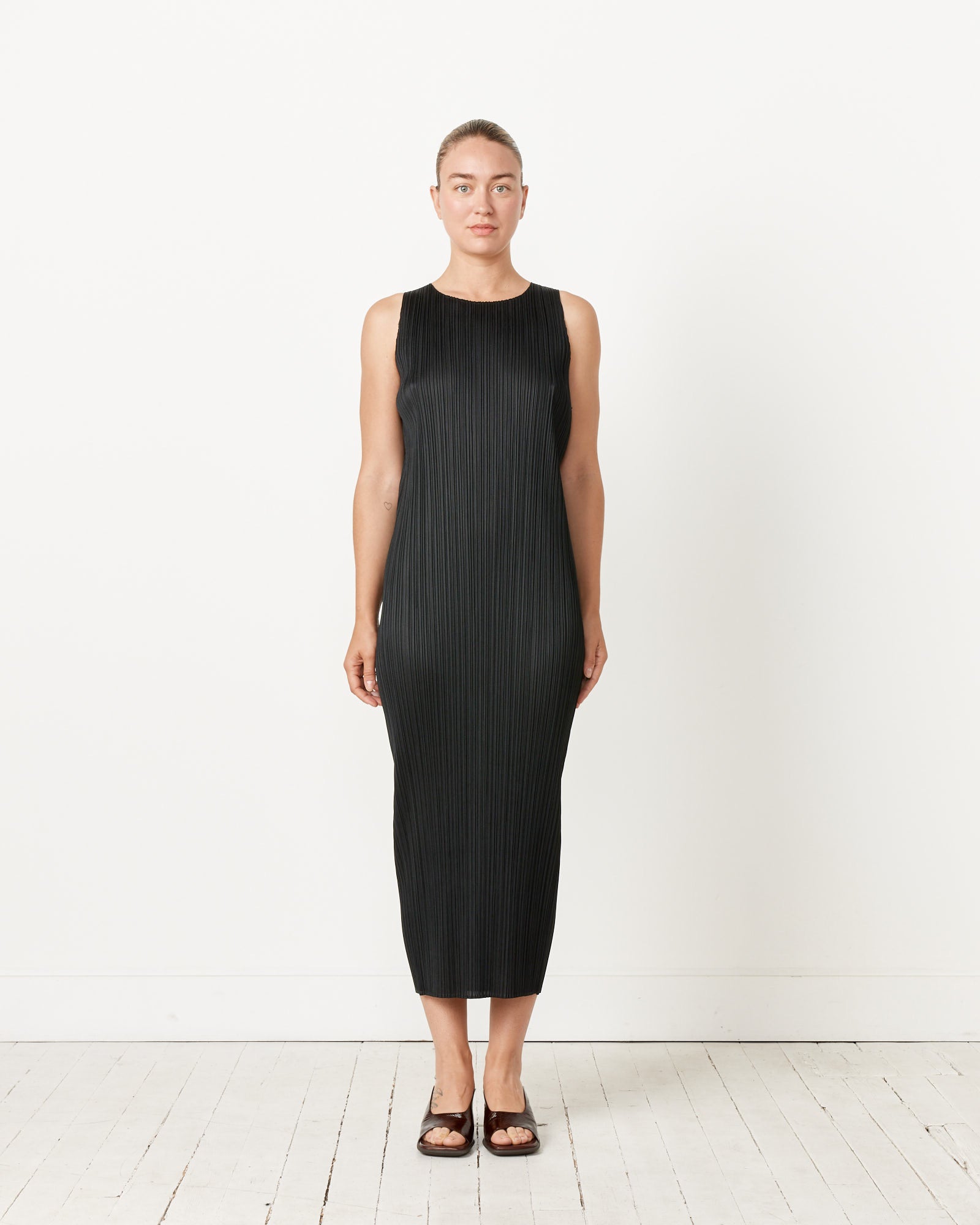 Basics Dress in Black Basics Dress in Black