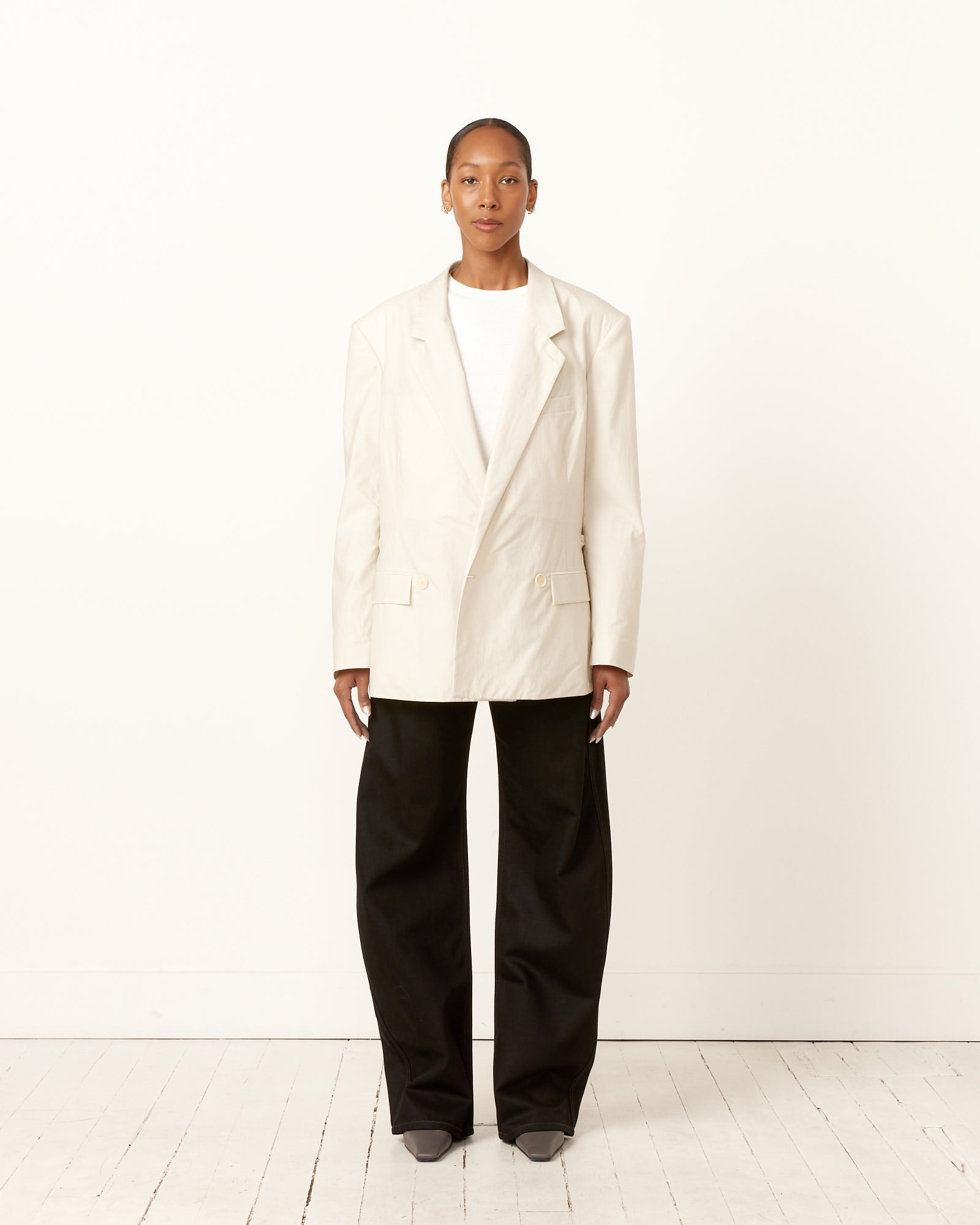 Belted Light Tailored Jacket in Pale Mastic