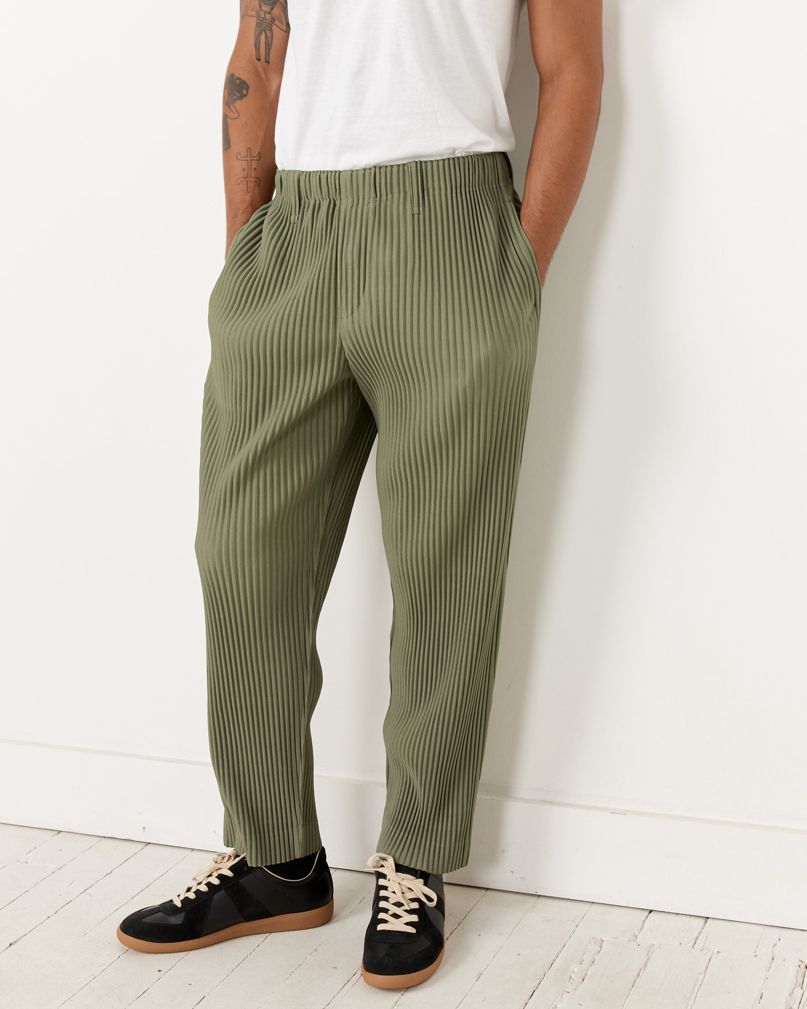 Color Pleats Pant in Sage Green