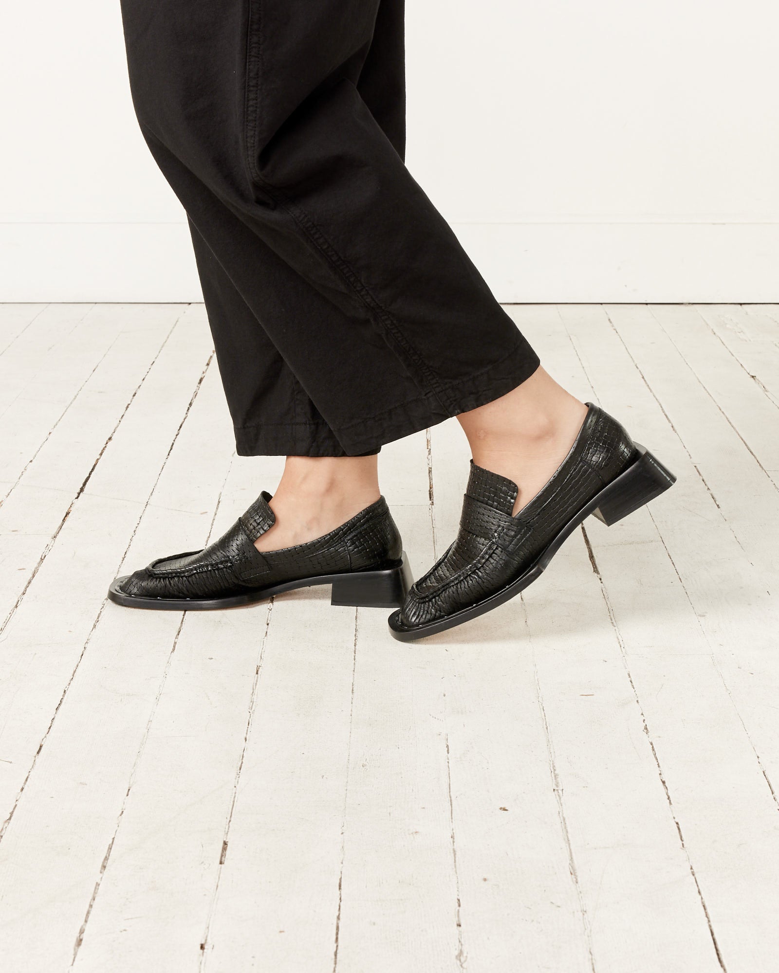 Airi Loafers in Black