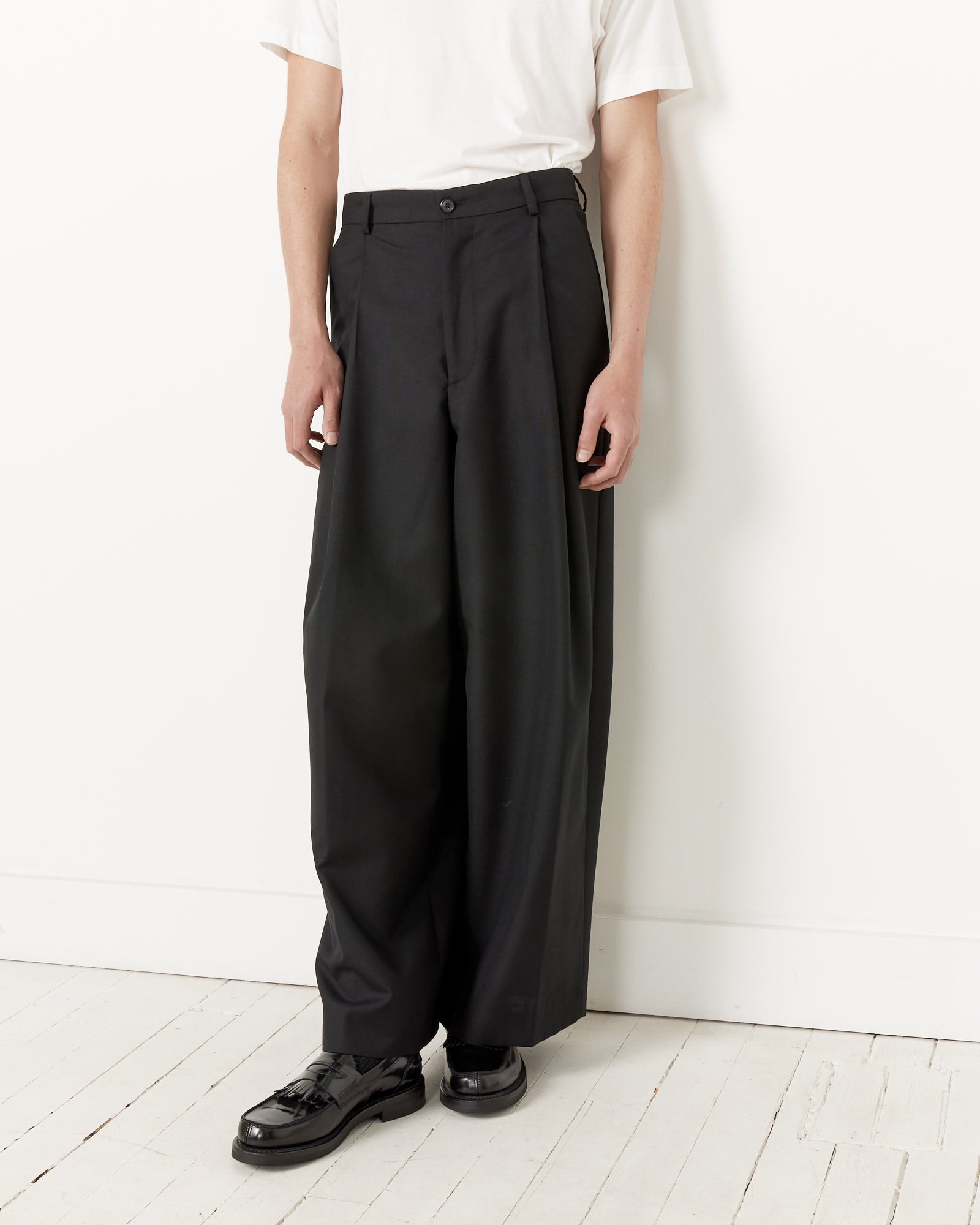 Wide Leg Tailored Pant in Black