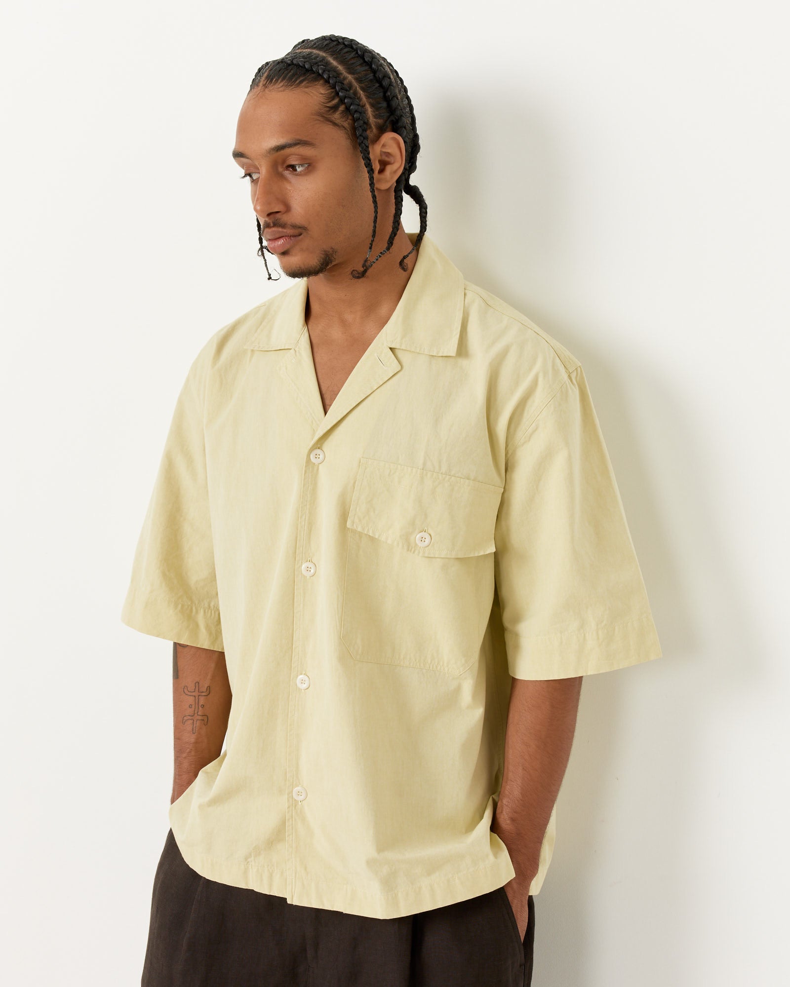Flap Pocket Shirt in Pale Yellow