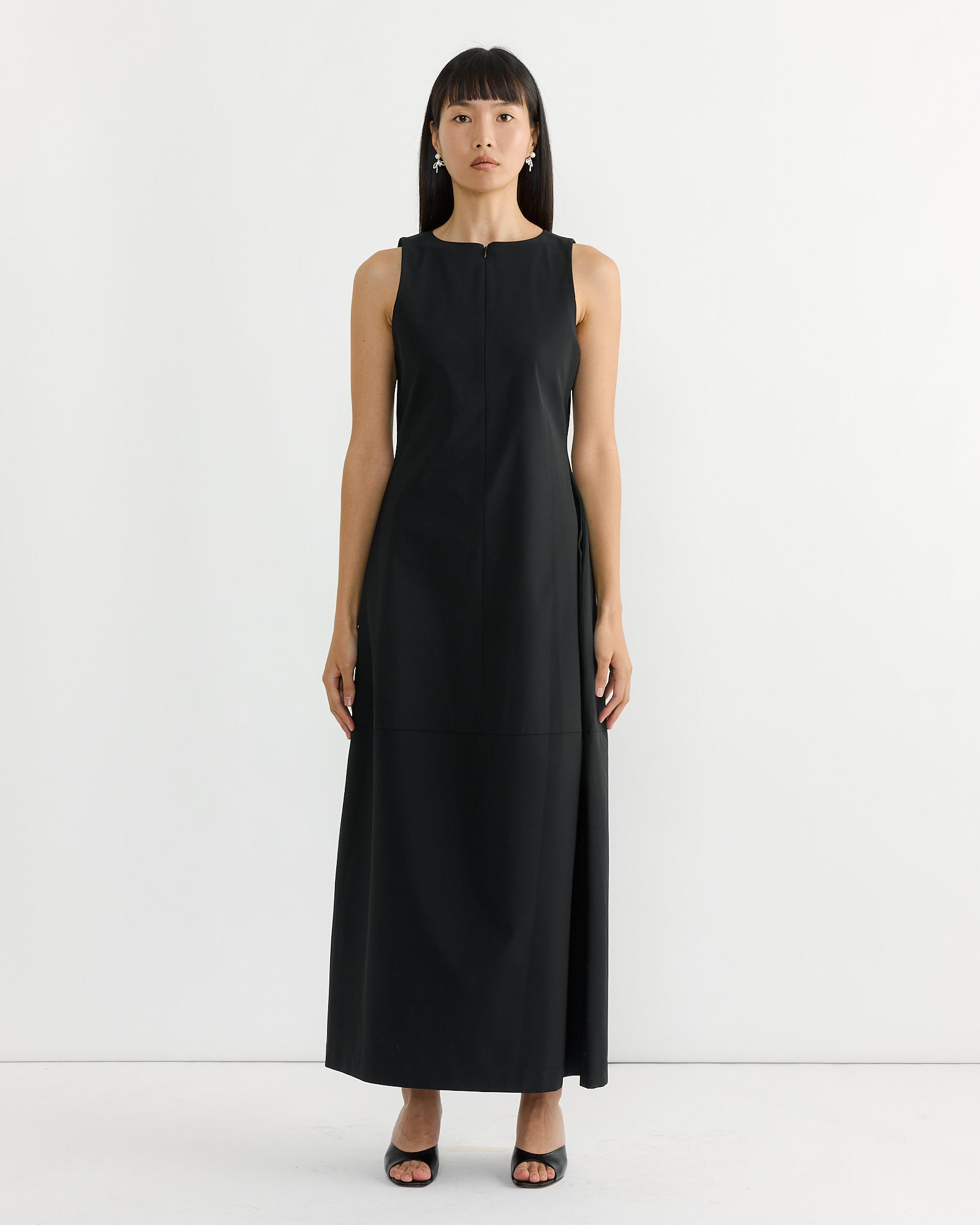 Hourglass Long Dress in Black Hourglass Long Dress in Black