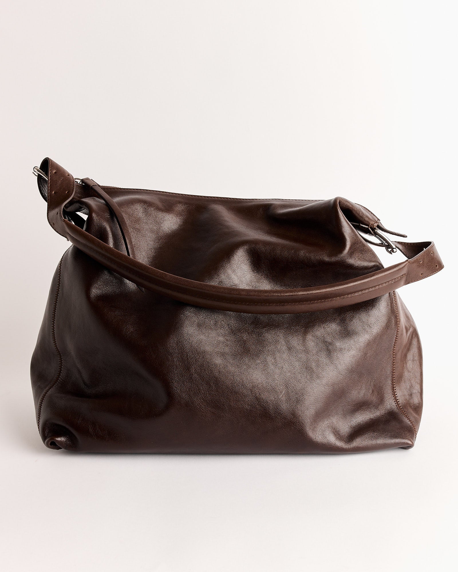 LEMAIRE 25SS BELTED HOBO BAG ダークチョコレート Lemaire Belted Hobo Bag - Dark Chocolate – Kith