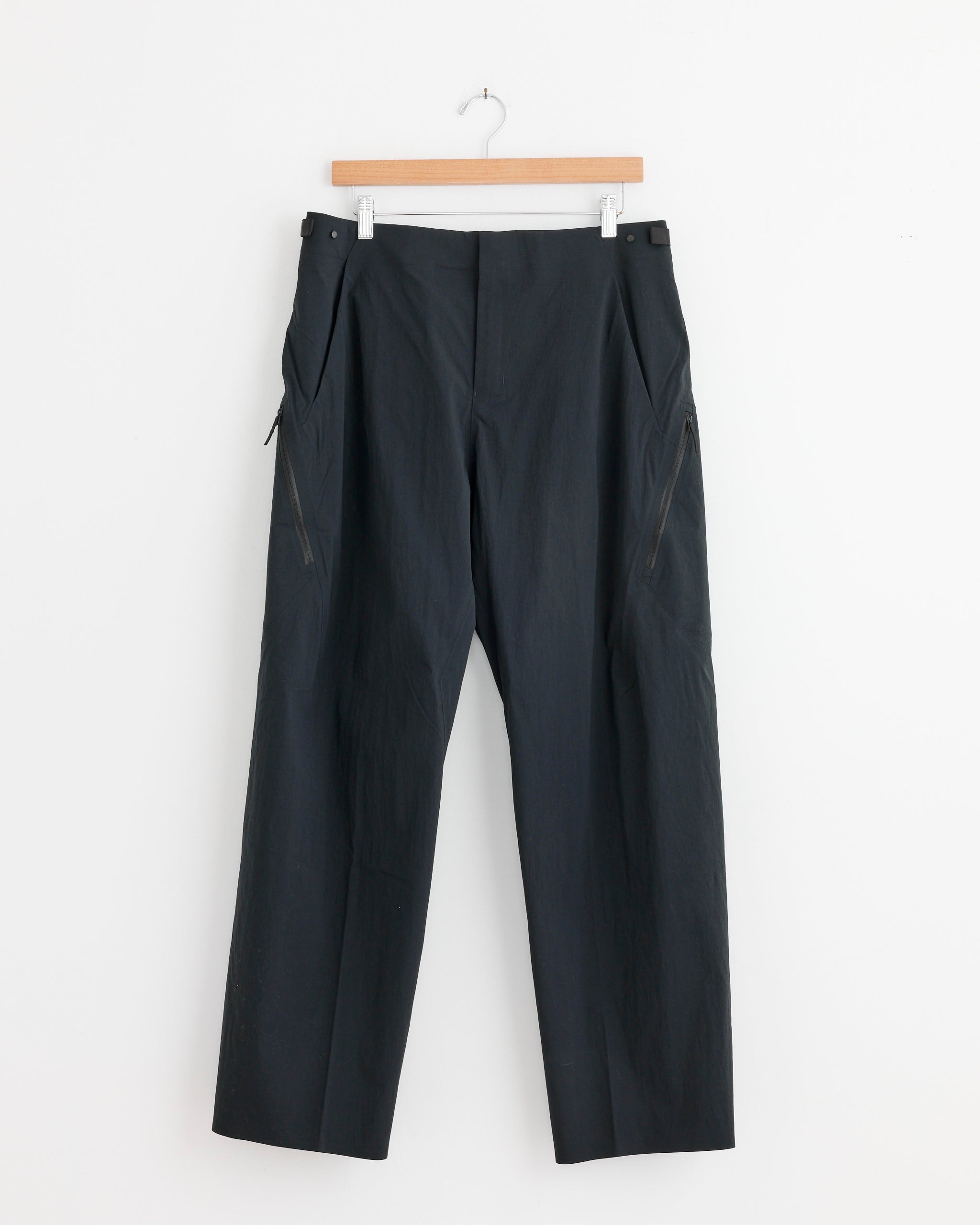Spere Cargo Pant in Black