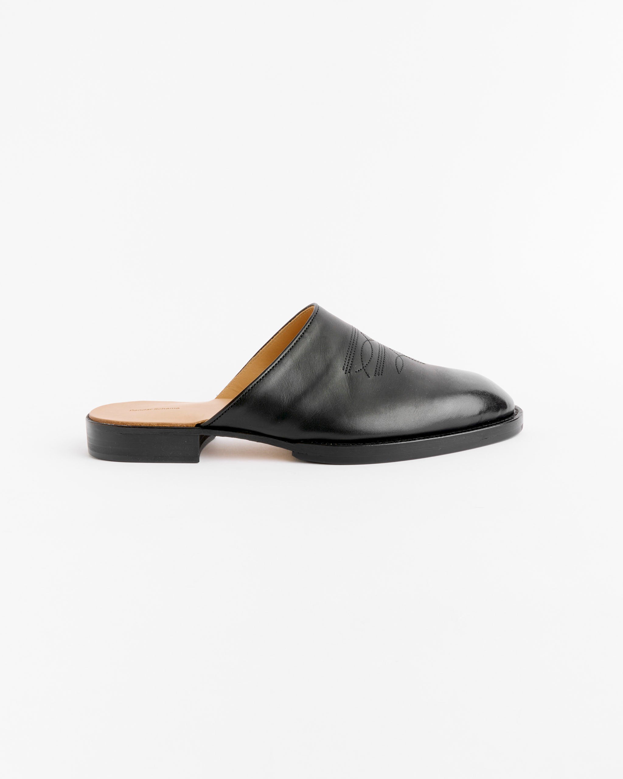 Cheak Mule in Black