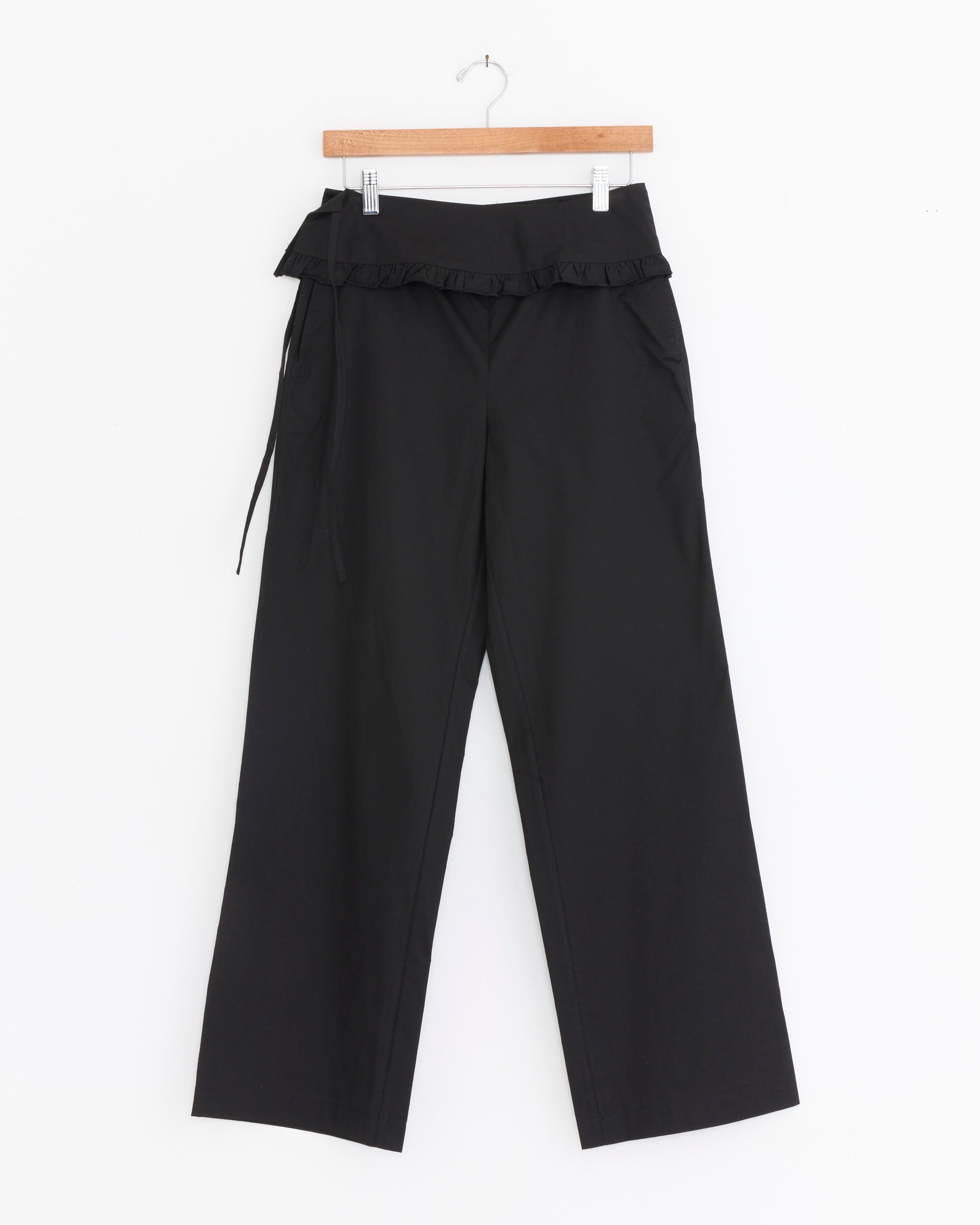 andwang Frill belt mini pants アンドワン ブラック Flounce Belt Pant in Black