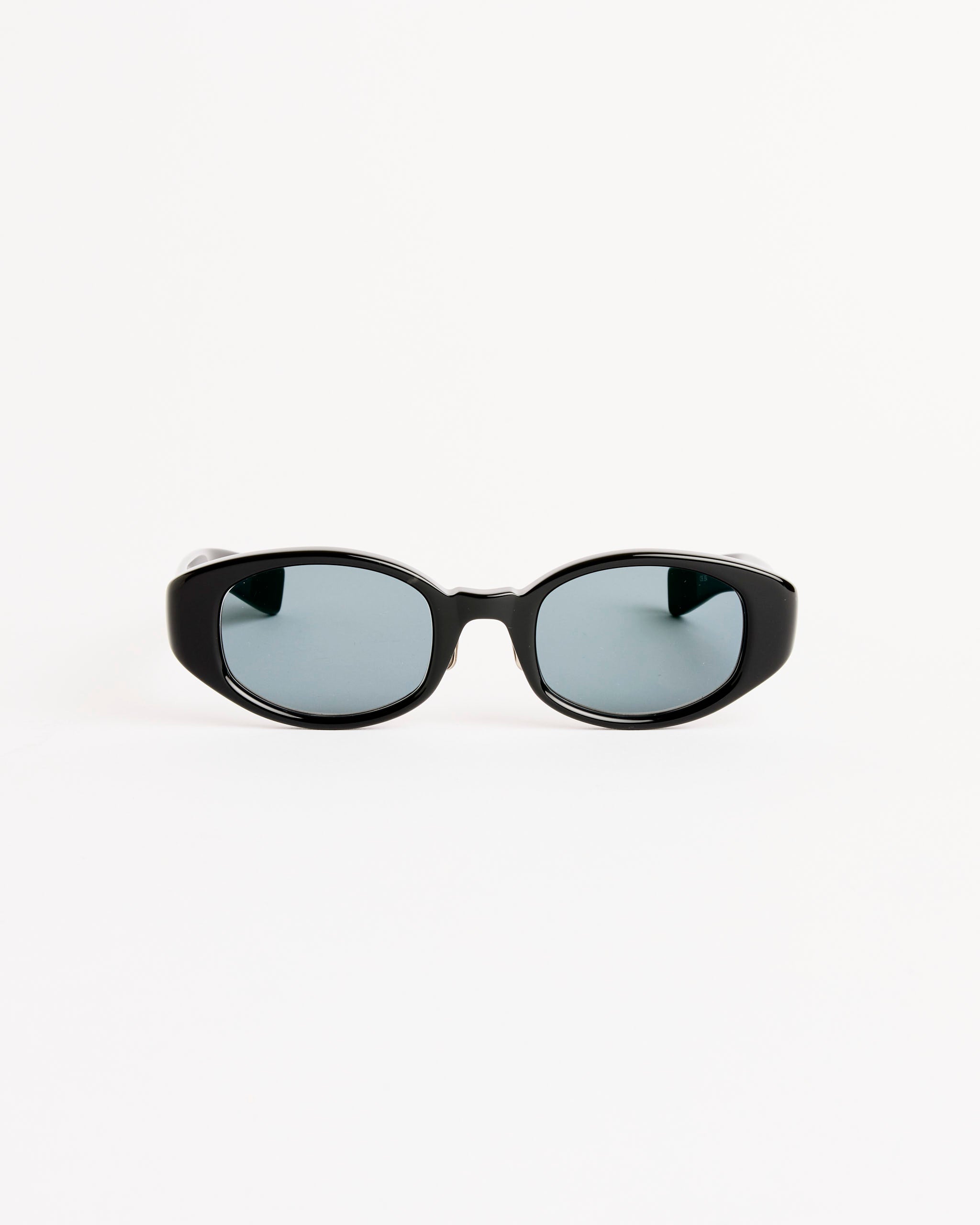 002 Sunglasses in Black