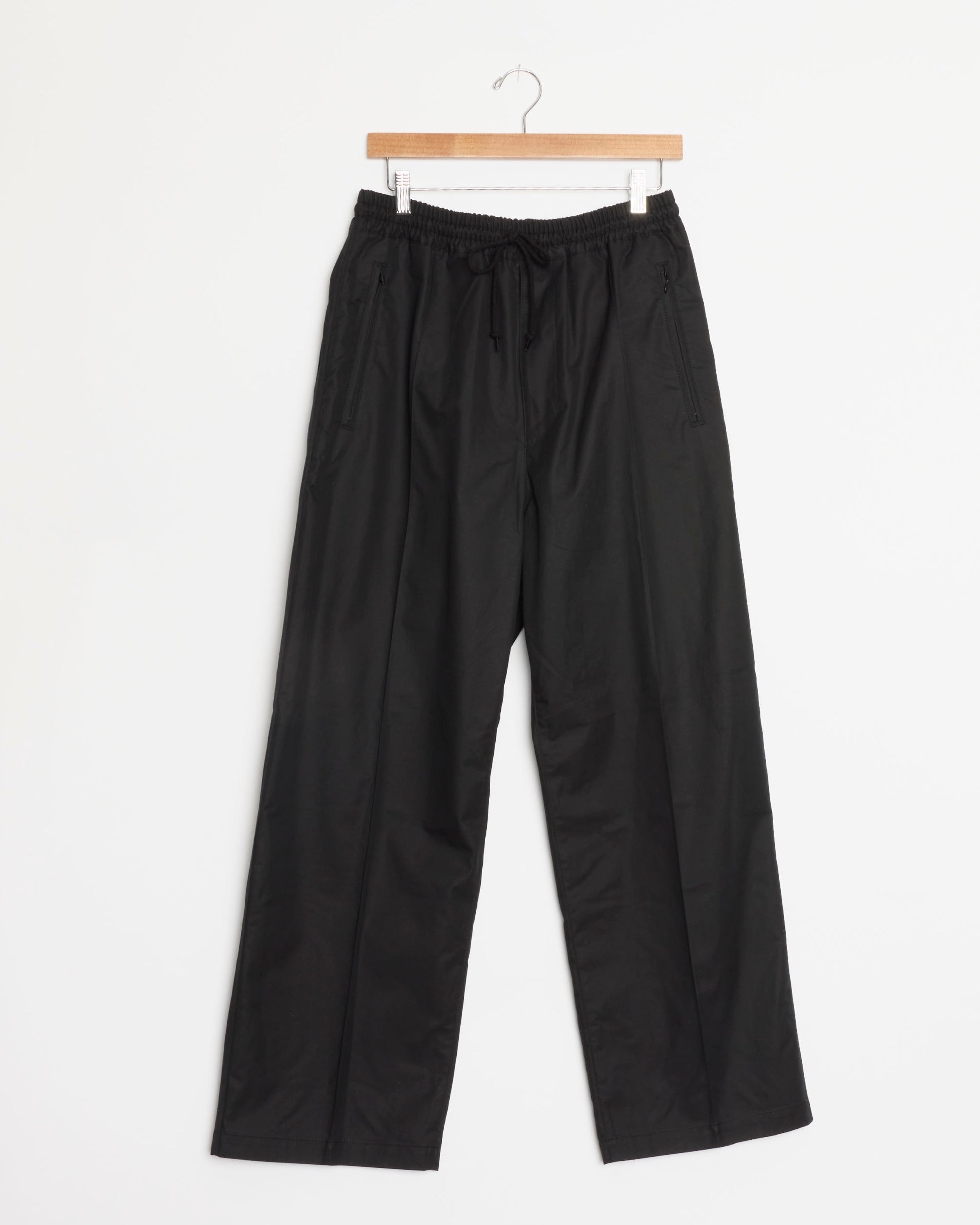 P010 Pant in Black