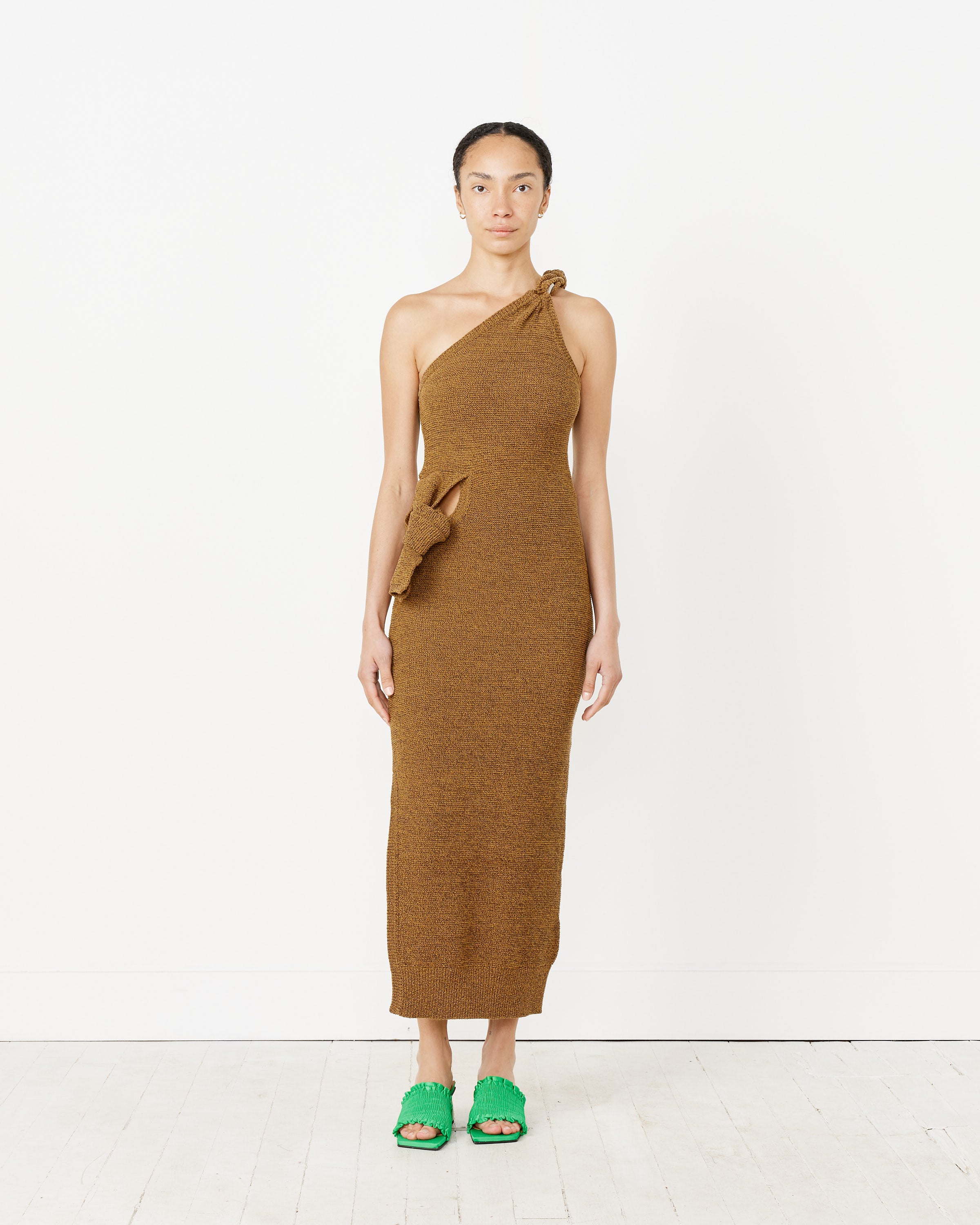 La Robe Maille Noeud Dress in Dark Brown La Robe Maille Noeud Dress in Dark Brown