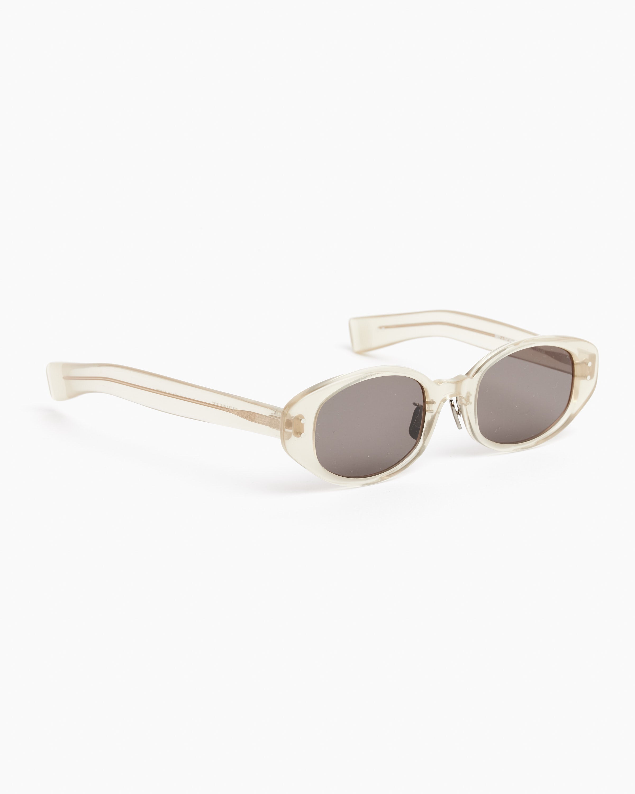 Oval Sunglasses in Light Yellow