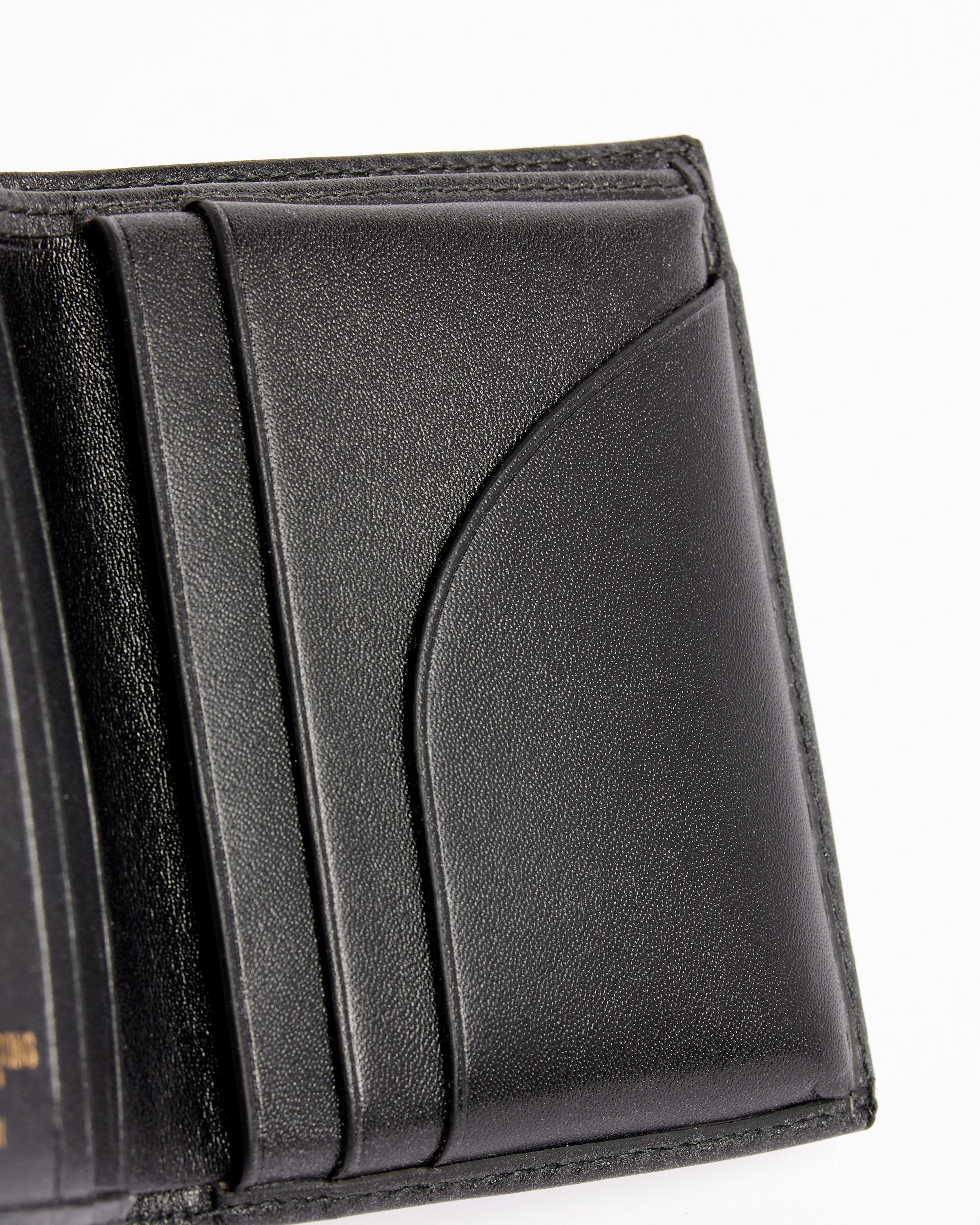 Classic Bifold Wallet in Black