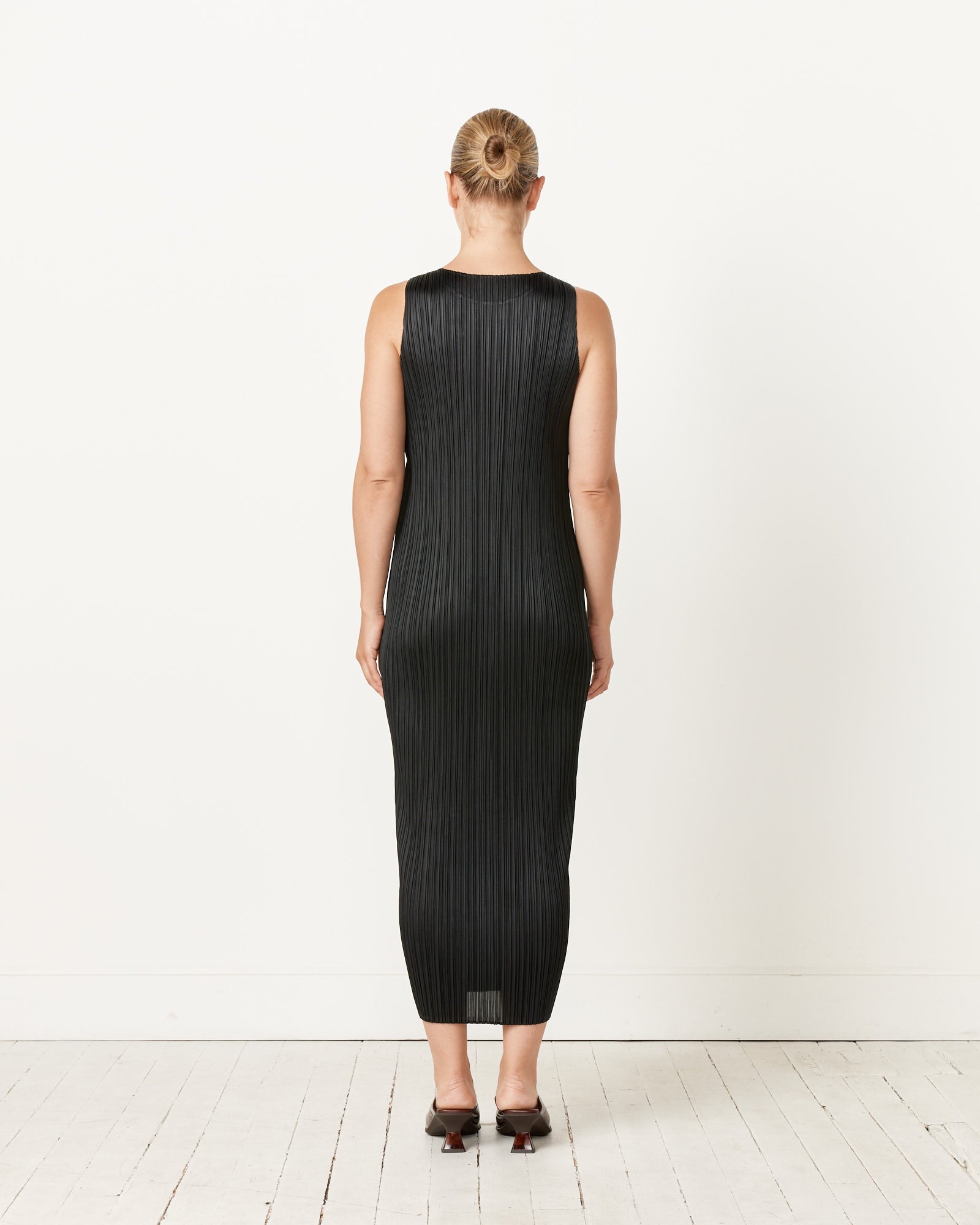 Basics Dress in Black Basics Dress in Black