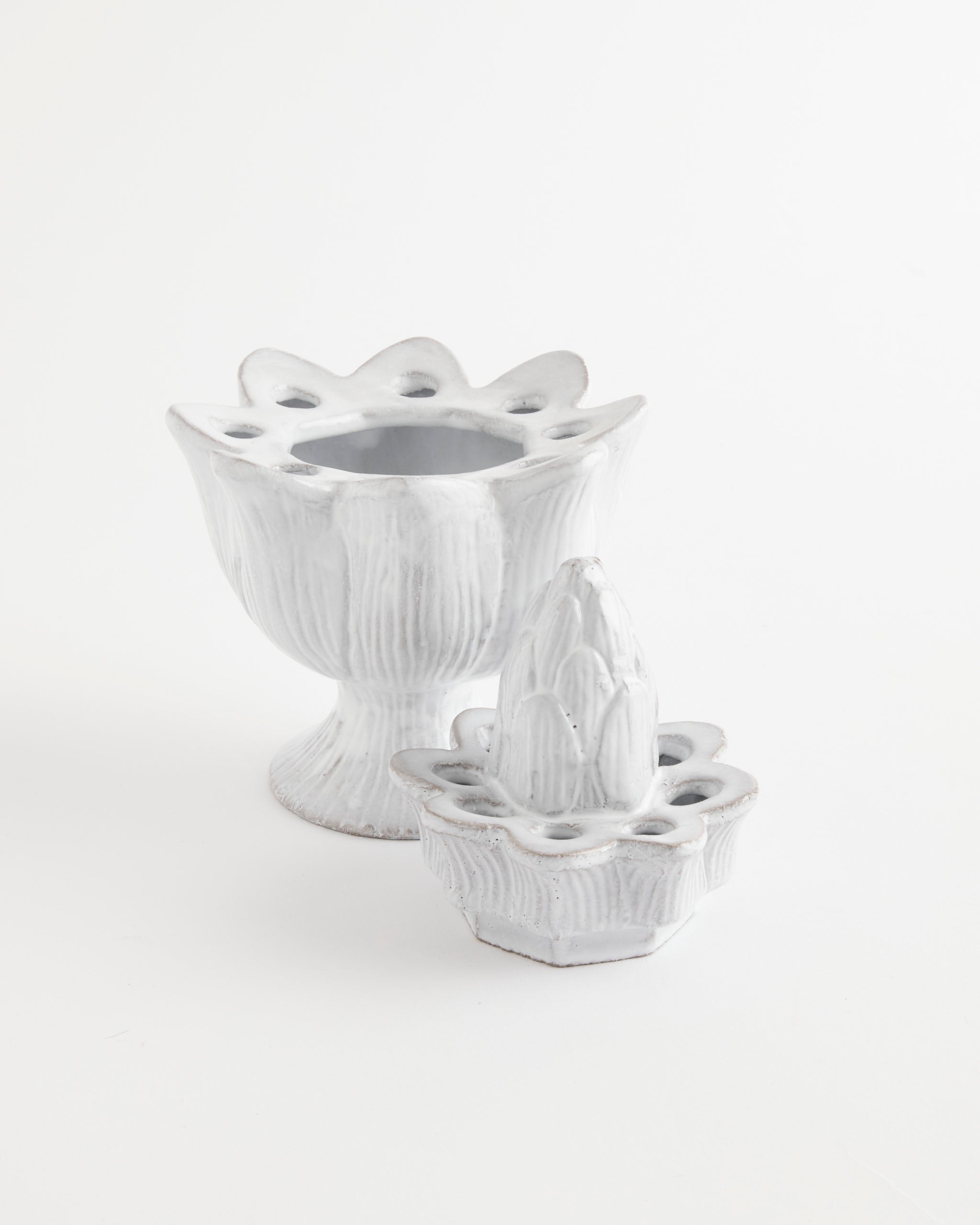 Pique Flower Holder