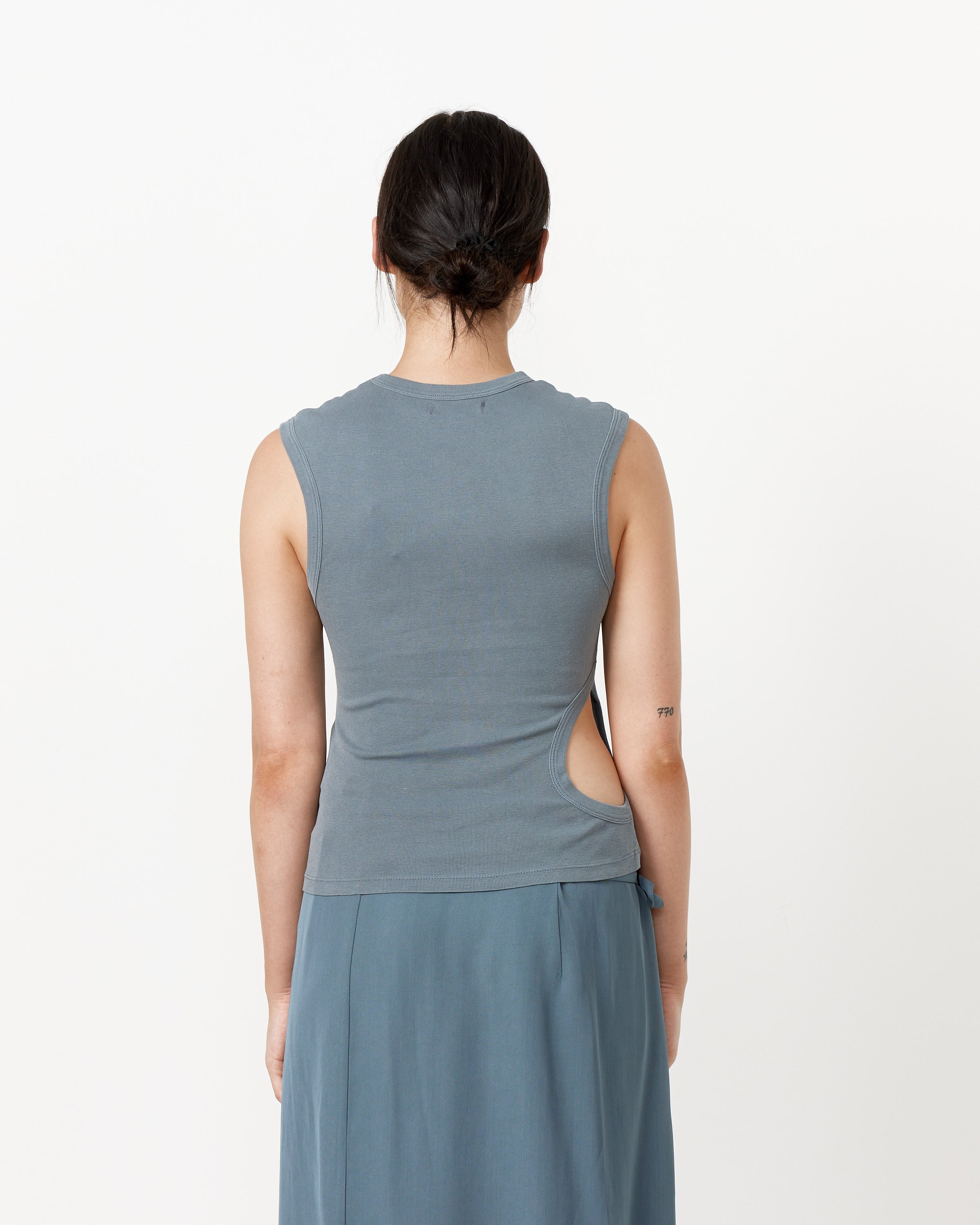Cut Out Tank