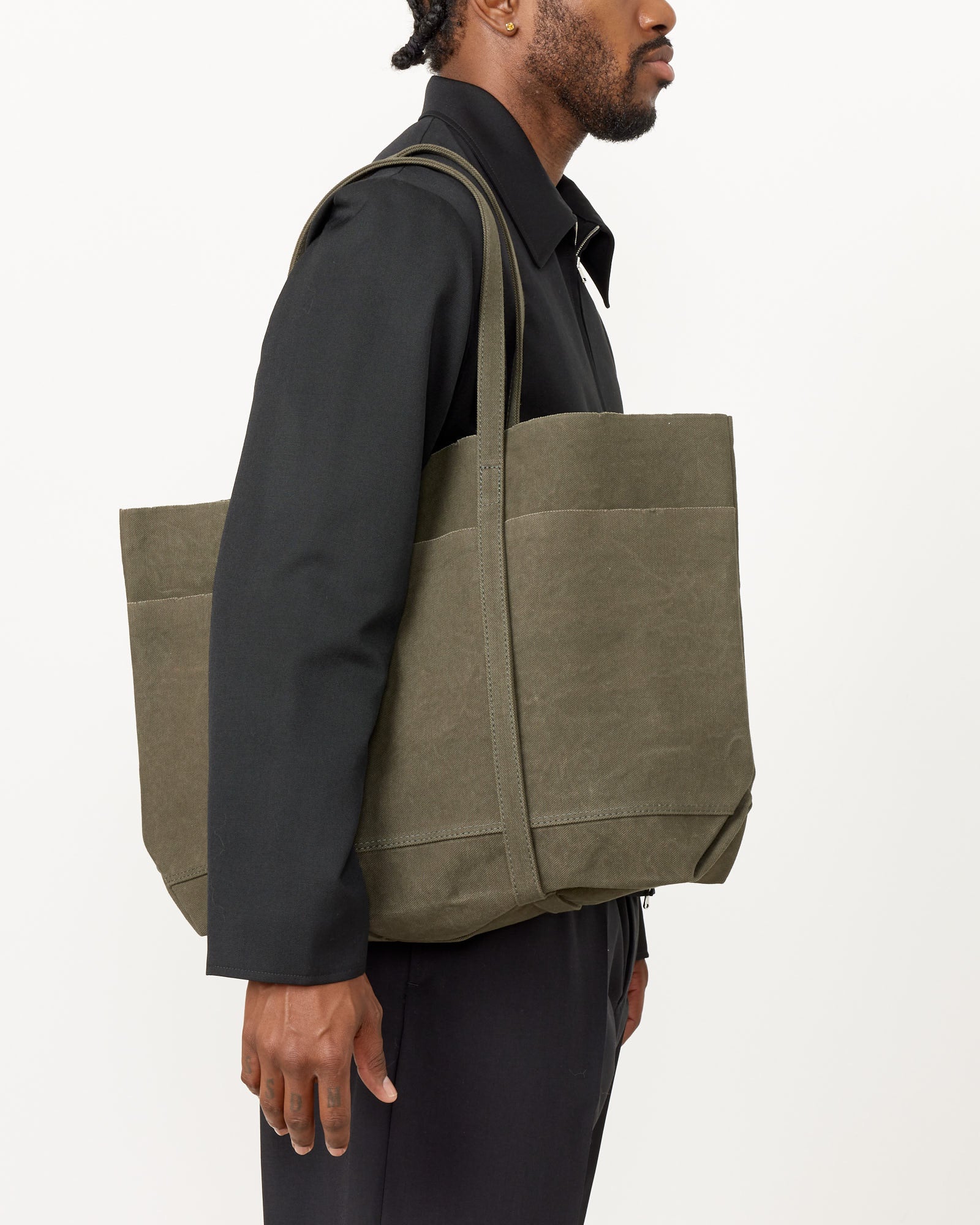 Washed Canvas 6 Pockets Tote in Olive