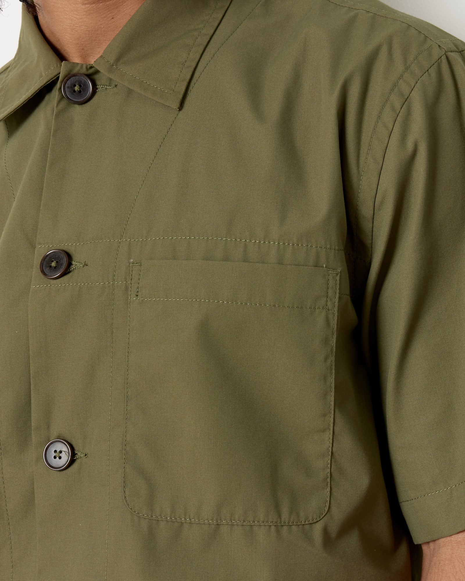 Tech Overshirt in Olive