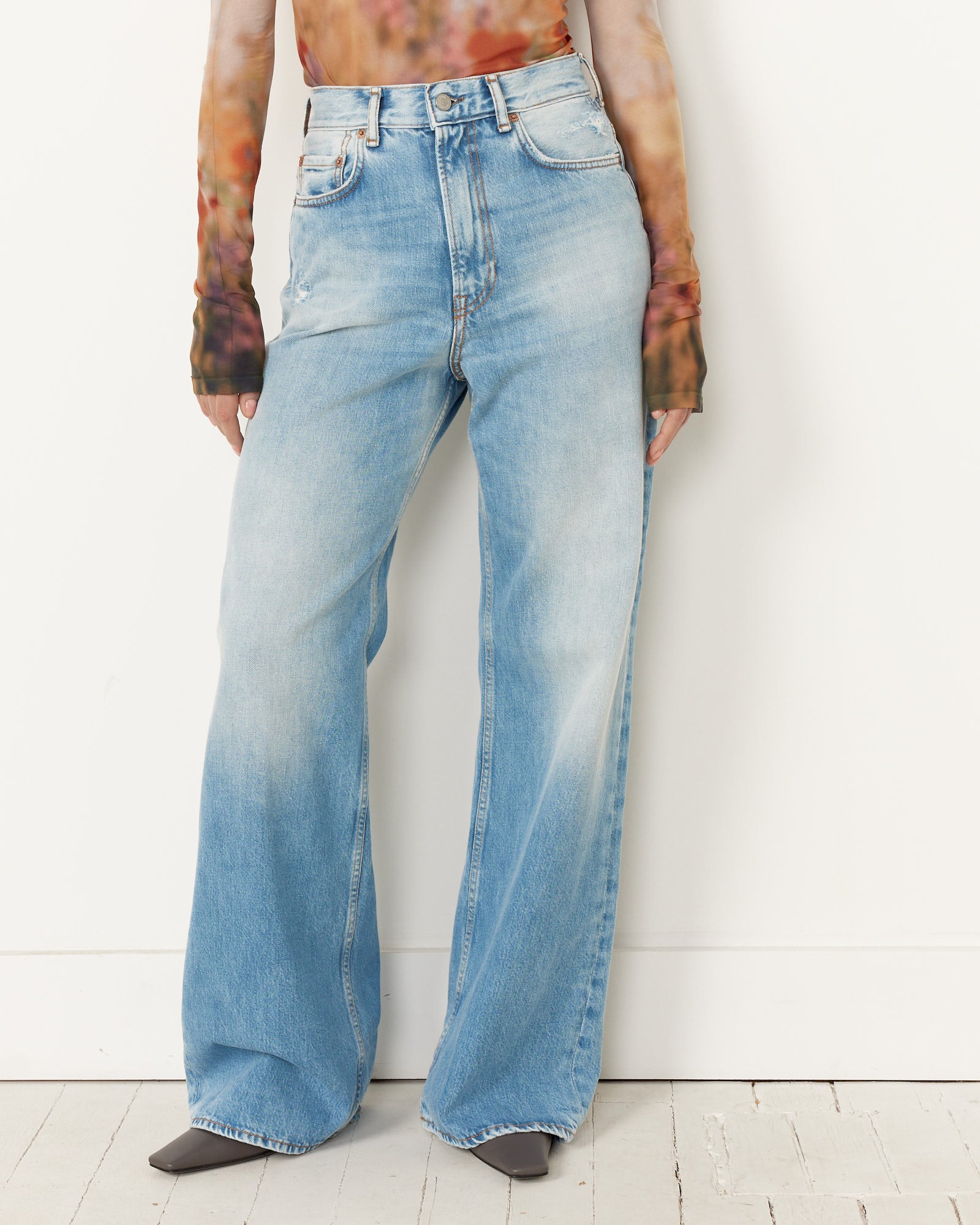 2022 Vintage Jean in Light Blue