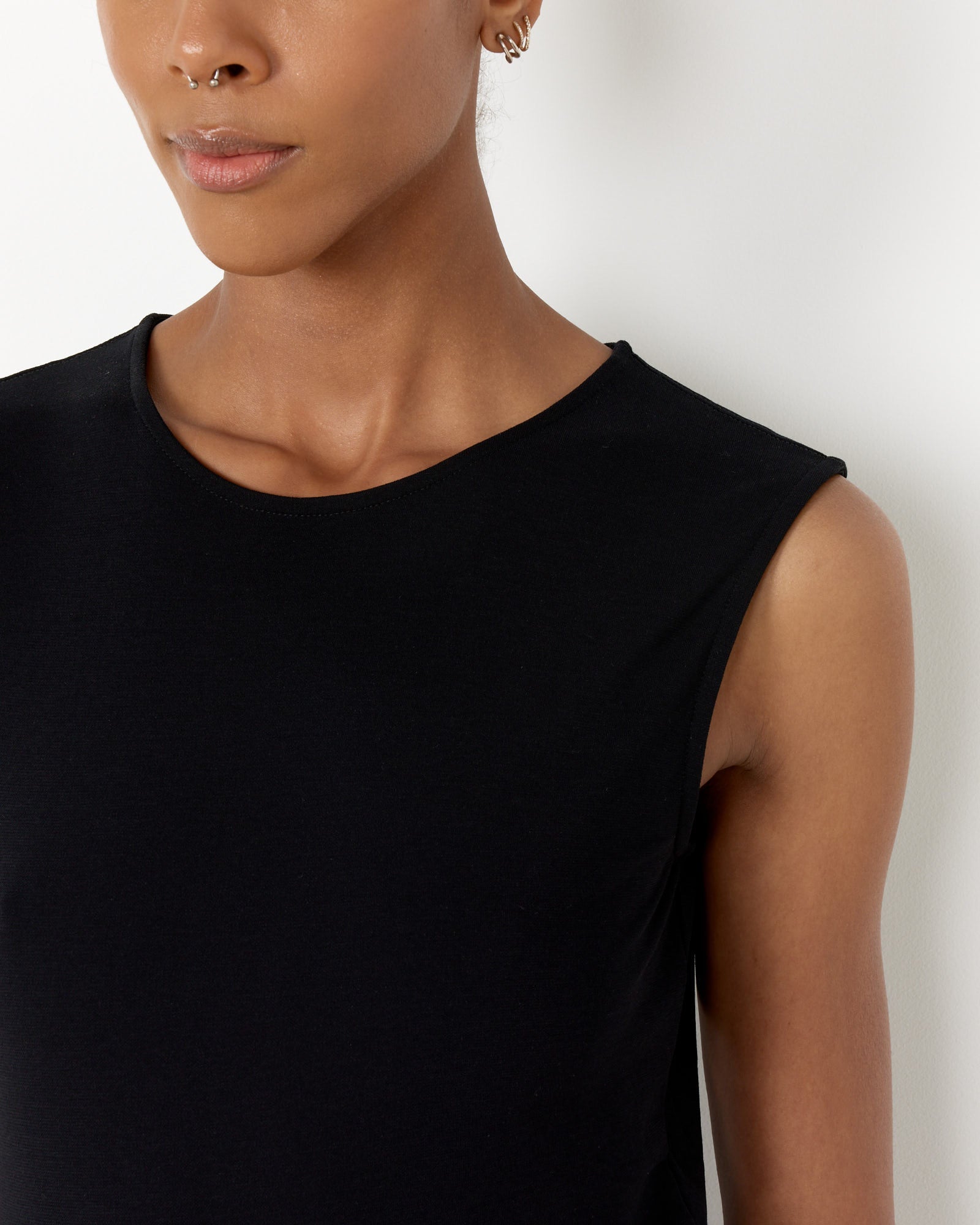 Fitted Twisted Dress in Black Fitted Twisted Dress in Black