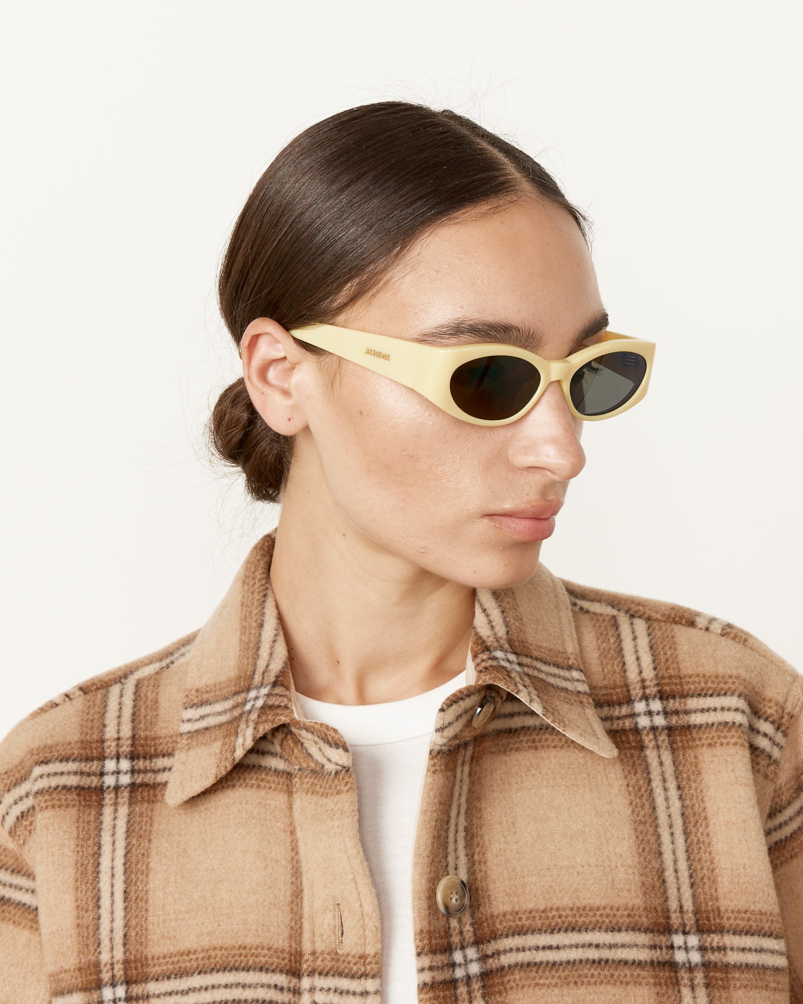 Les Lunettes Ovalo Sunglasses in Pale Yellow