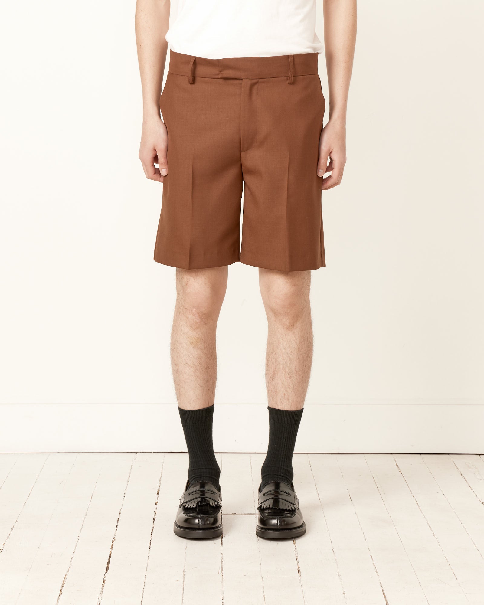 Sven Shorts in Mid Brown