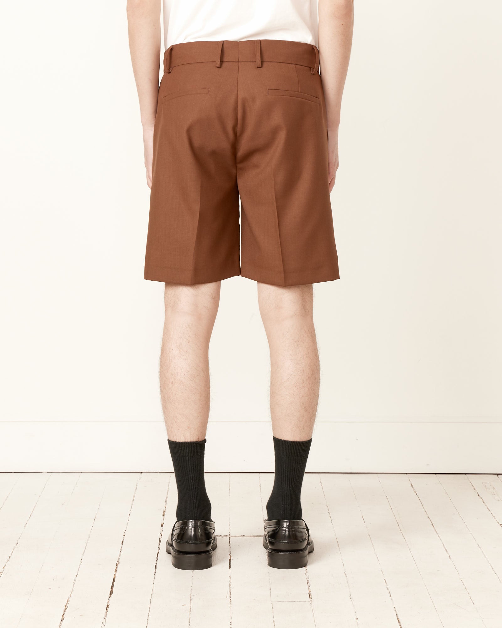 Sven Shorts in Mid Brown