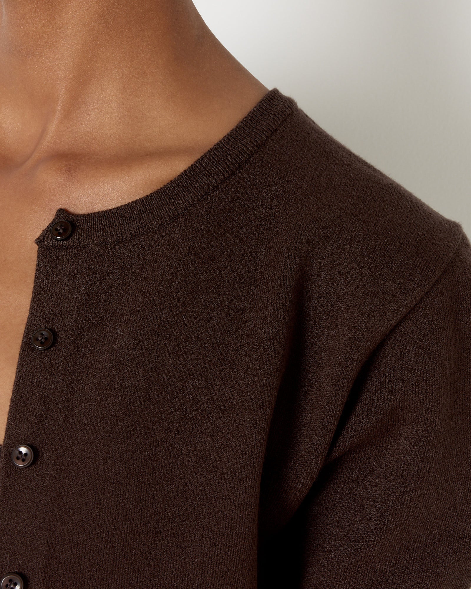 AMONENT crop button cardigan set