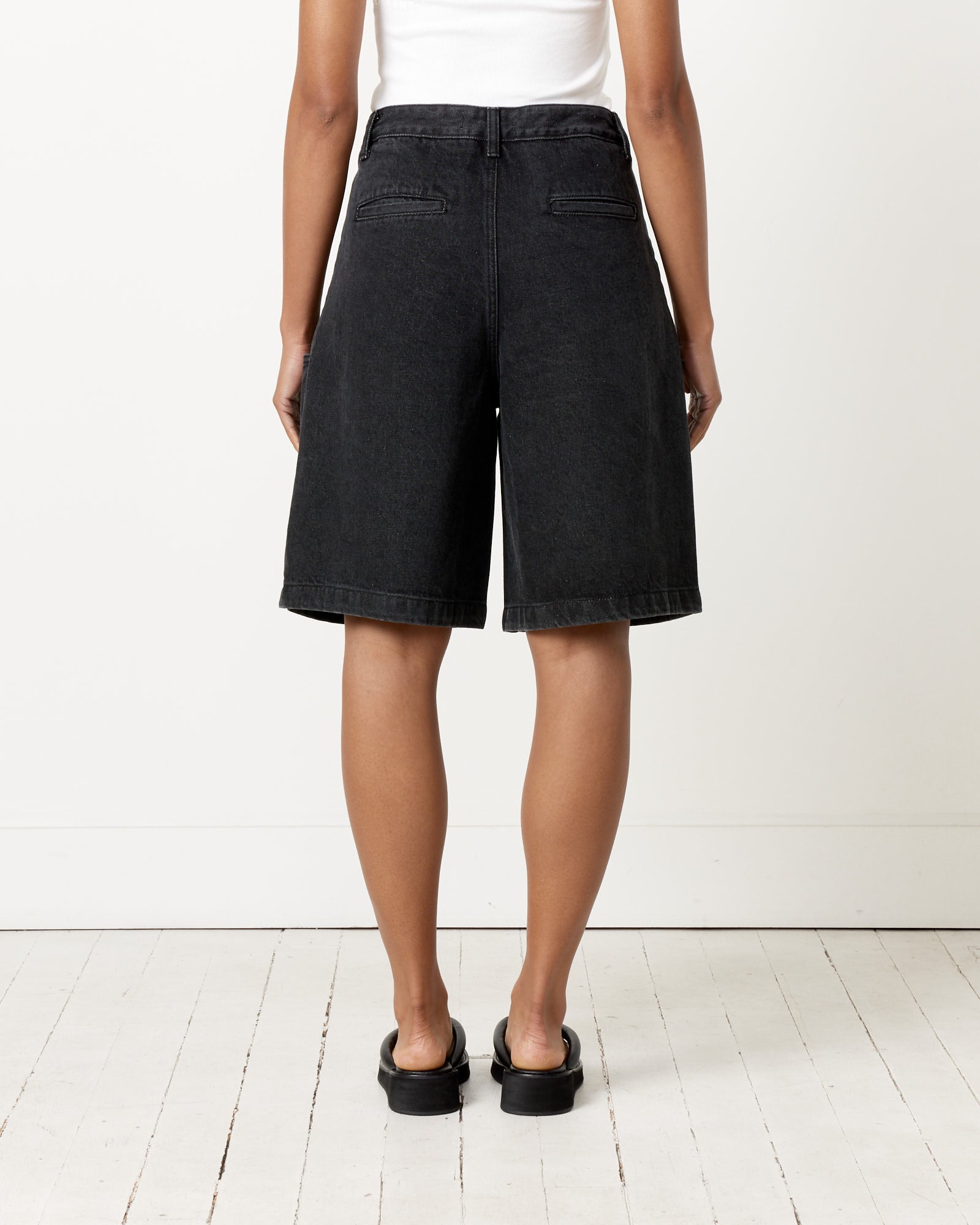 Cut-Out Pocket Denim Shorts in Black