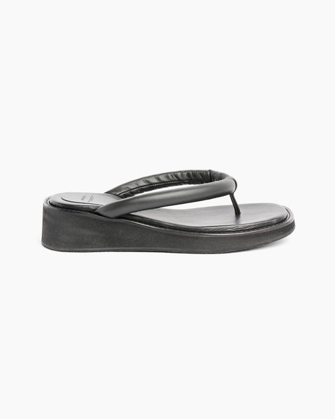 Padded Strap Flip Flop in Black Padded Strap Flip Flop in Black