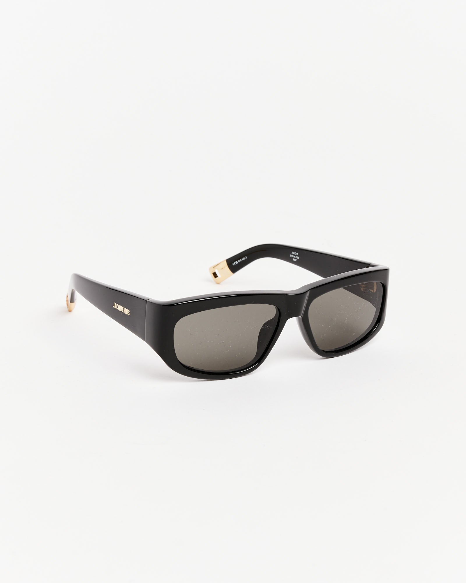 Les Lunettes Pilota Sunglasses in Black