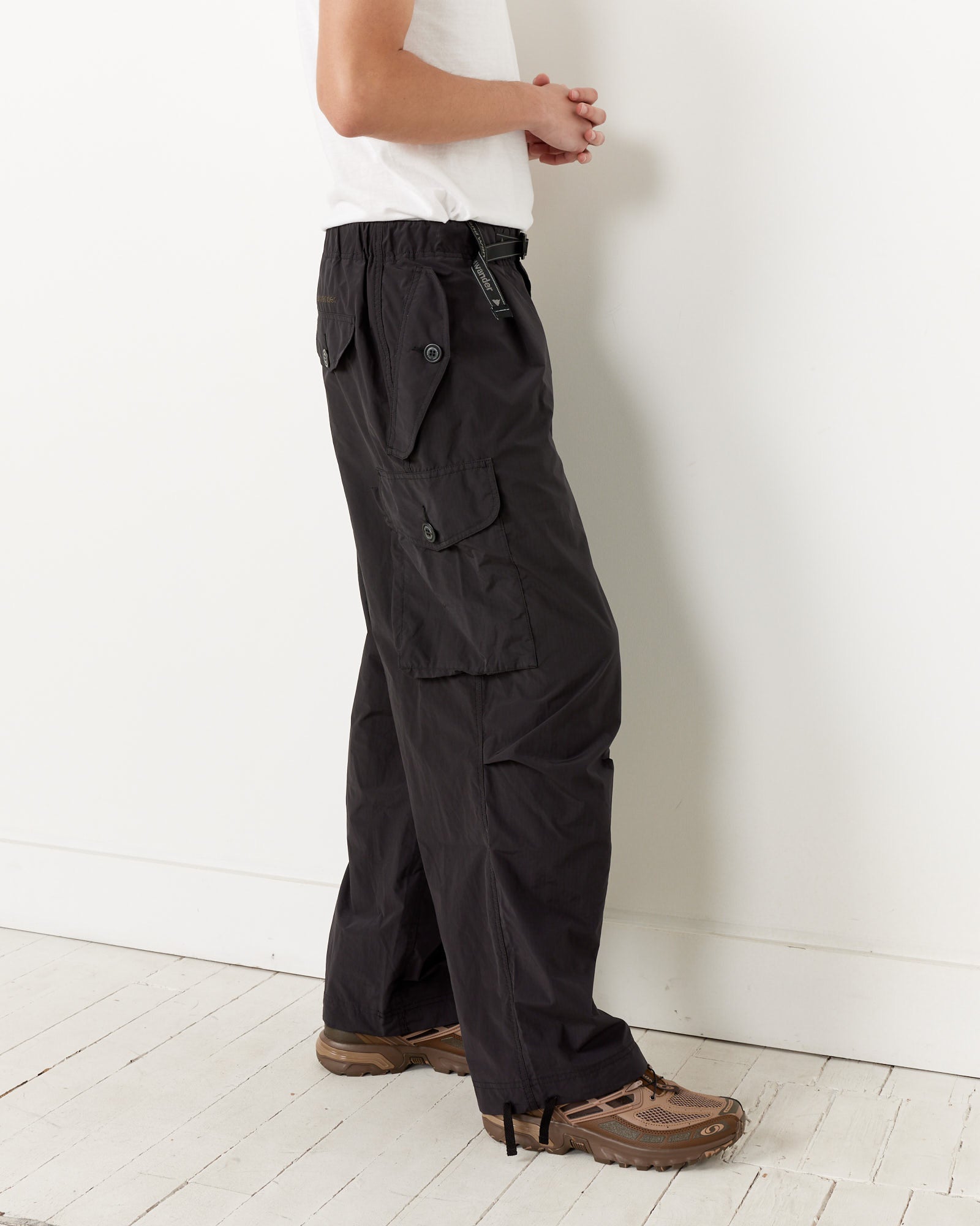 Oversized Cargo Pants in Black