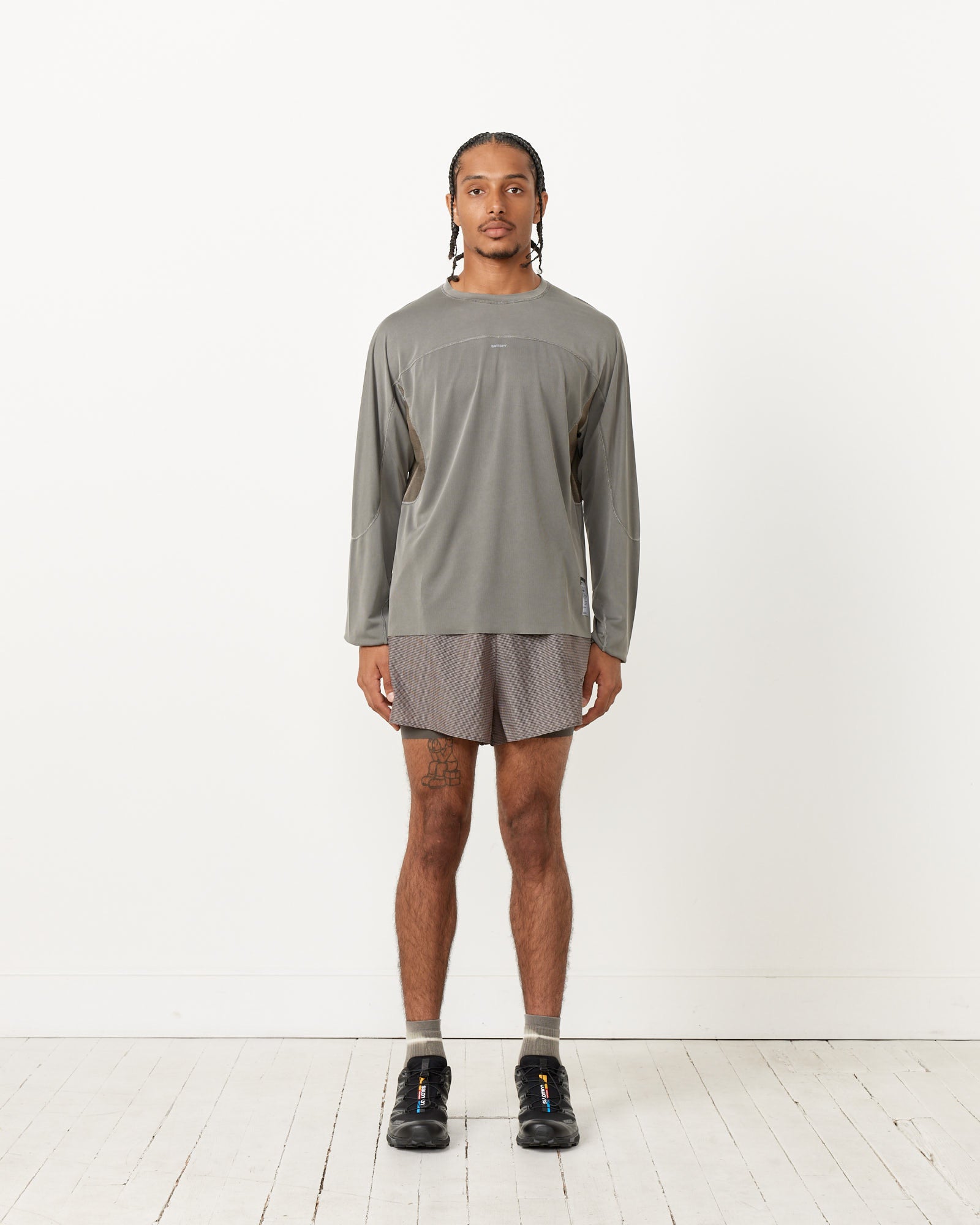 AuraLite Desert Tee in Mineral Graphite