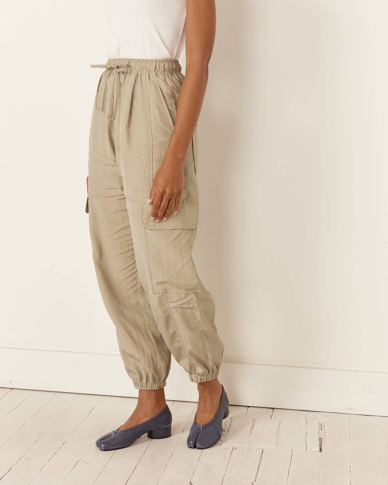 Lightweight Cargo Pant in Mint