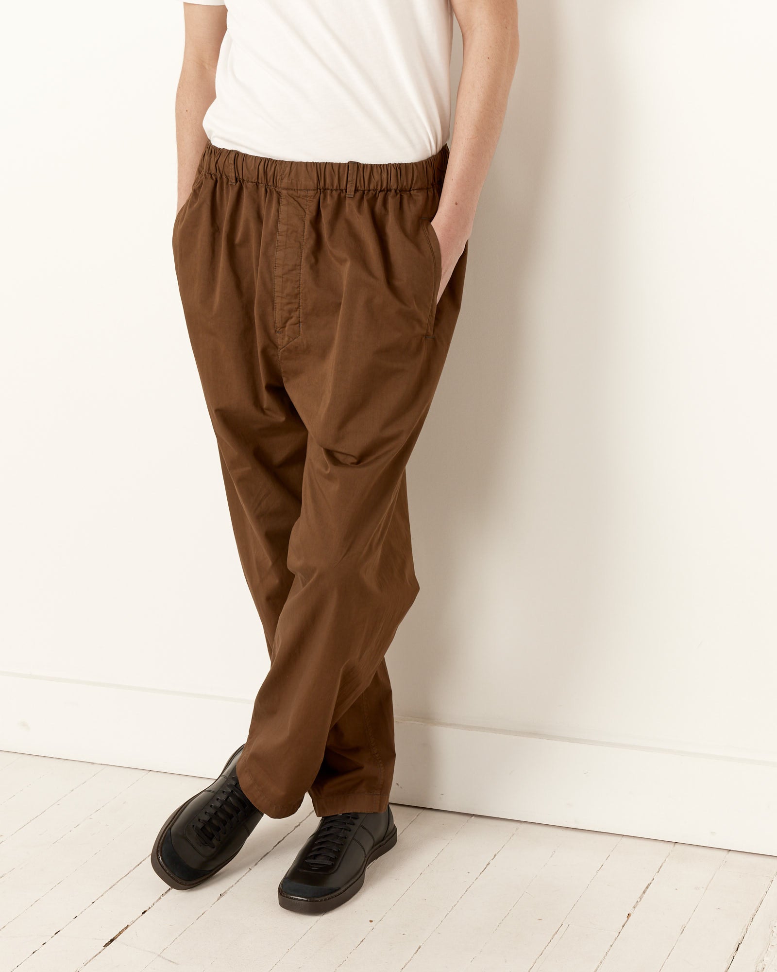 Relaxed Pants in Dark Tobacco