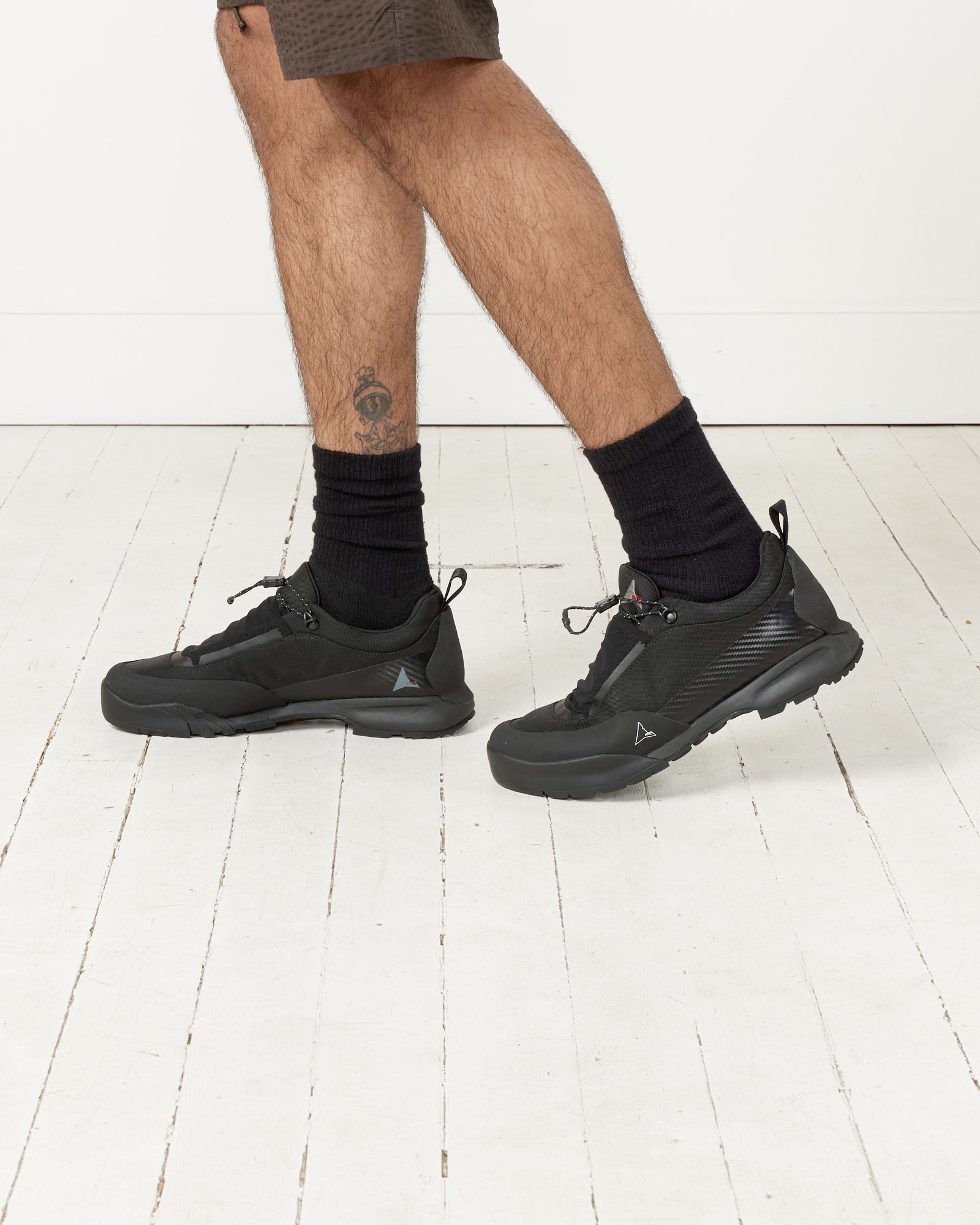 Cingino Sneakers in Black