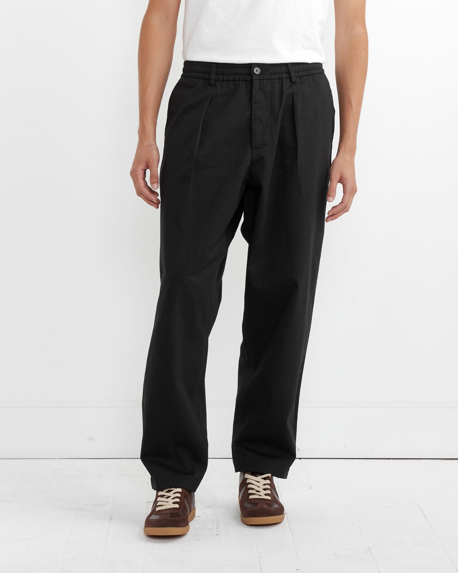Pleat Track Pant in Black – Mohawk General Store