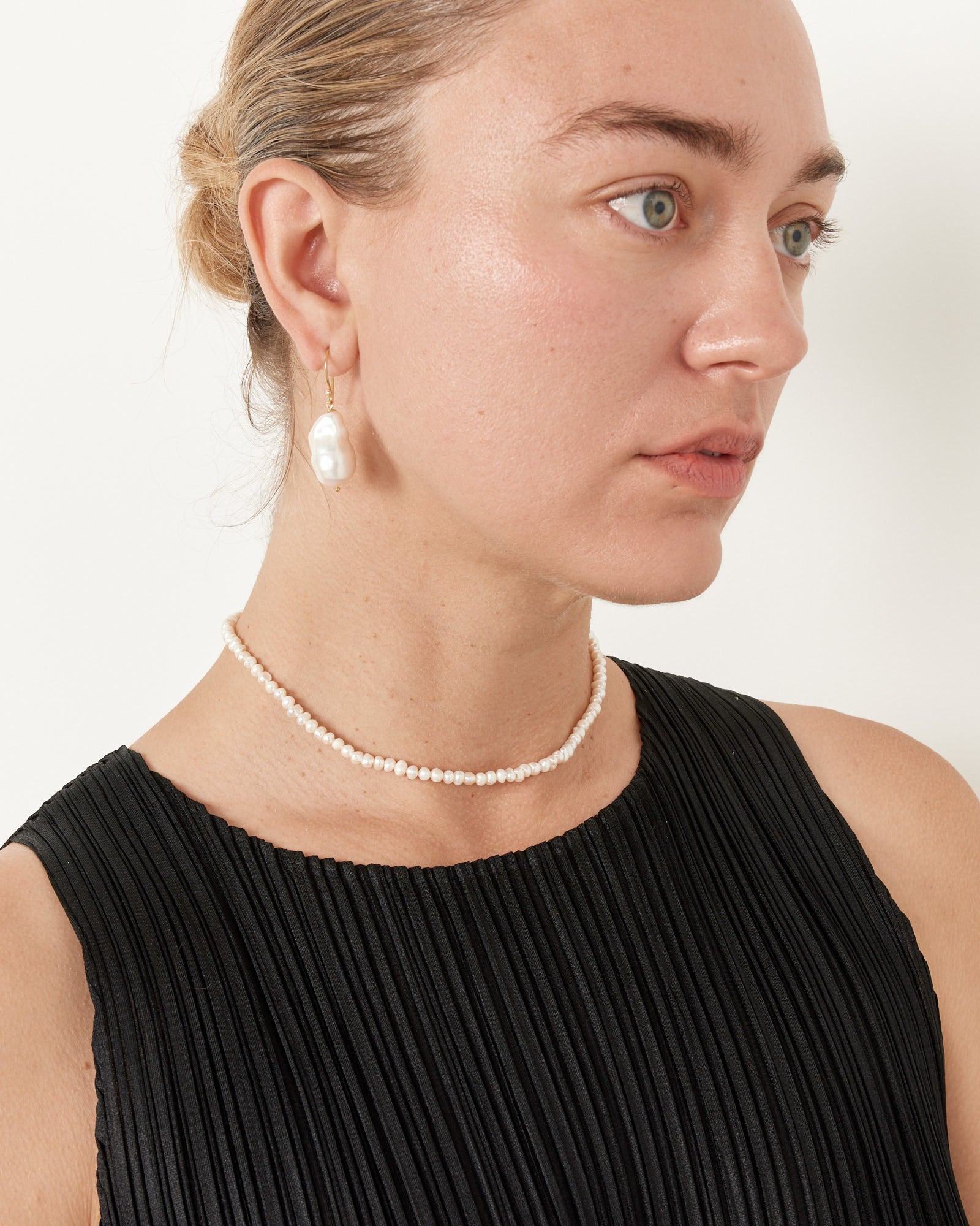 Betty Necklace in Pearl/Gold