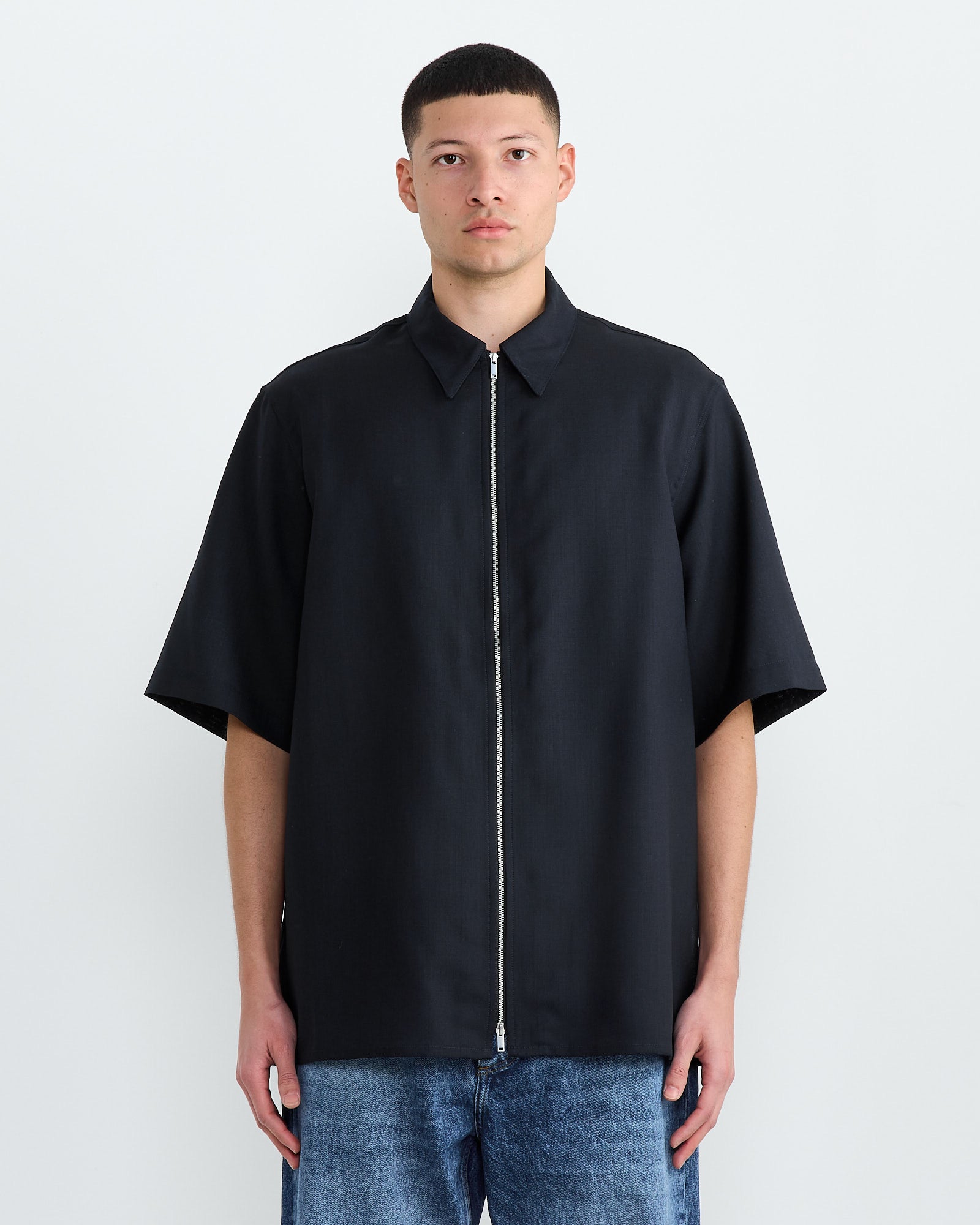 Method Shirt in Darkest Navy