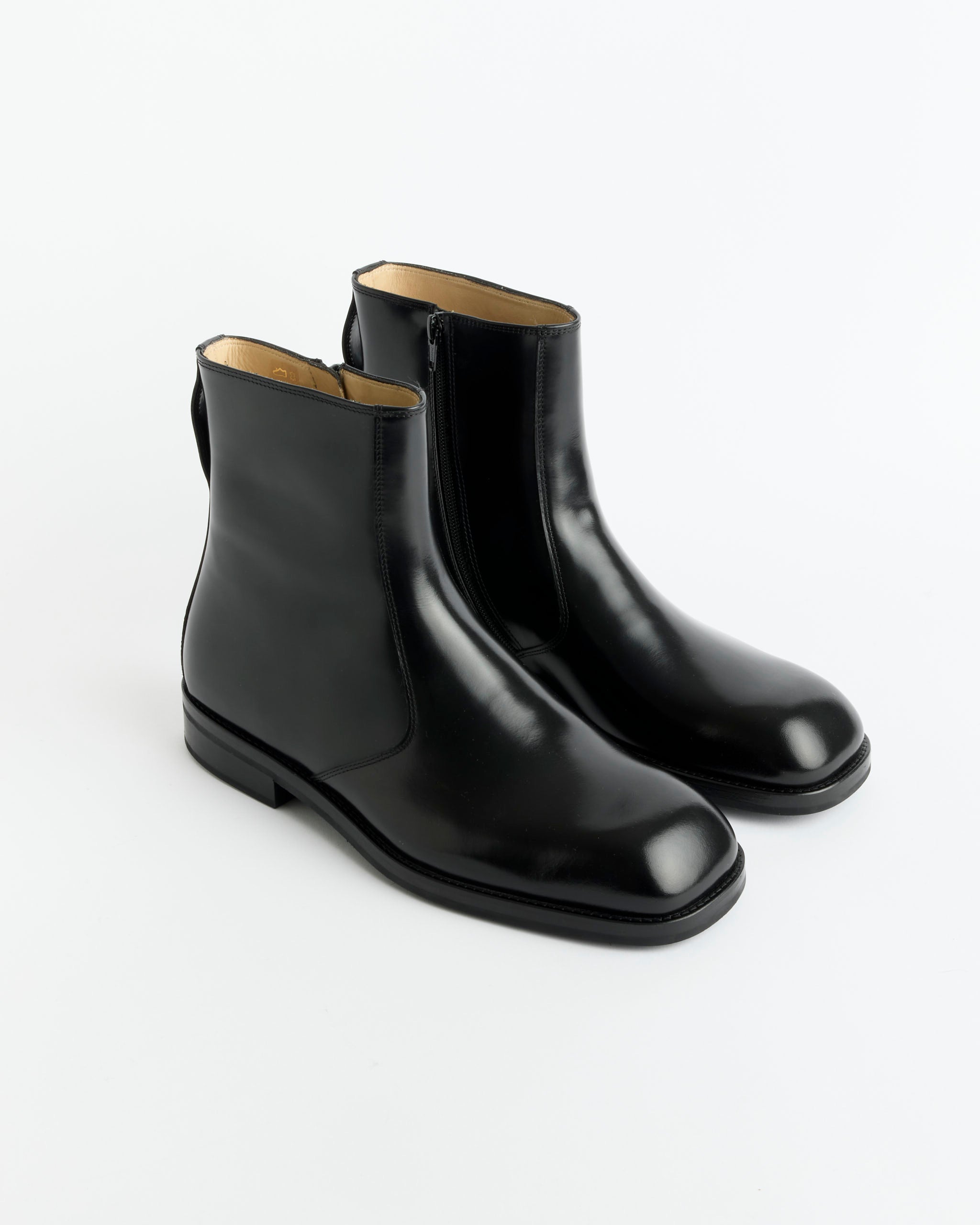 Zipped Boot in Black