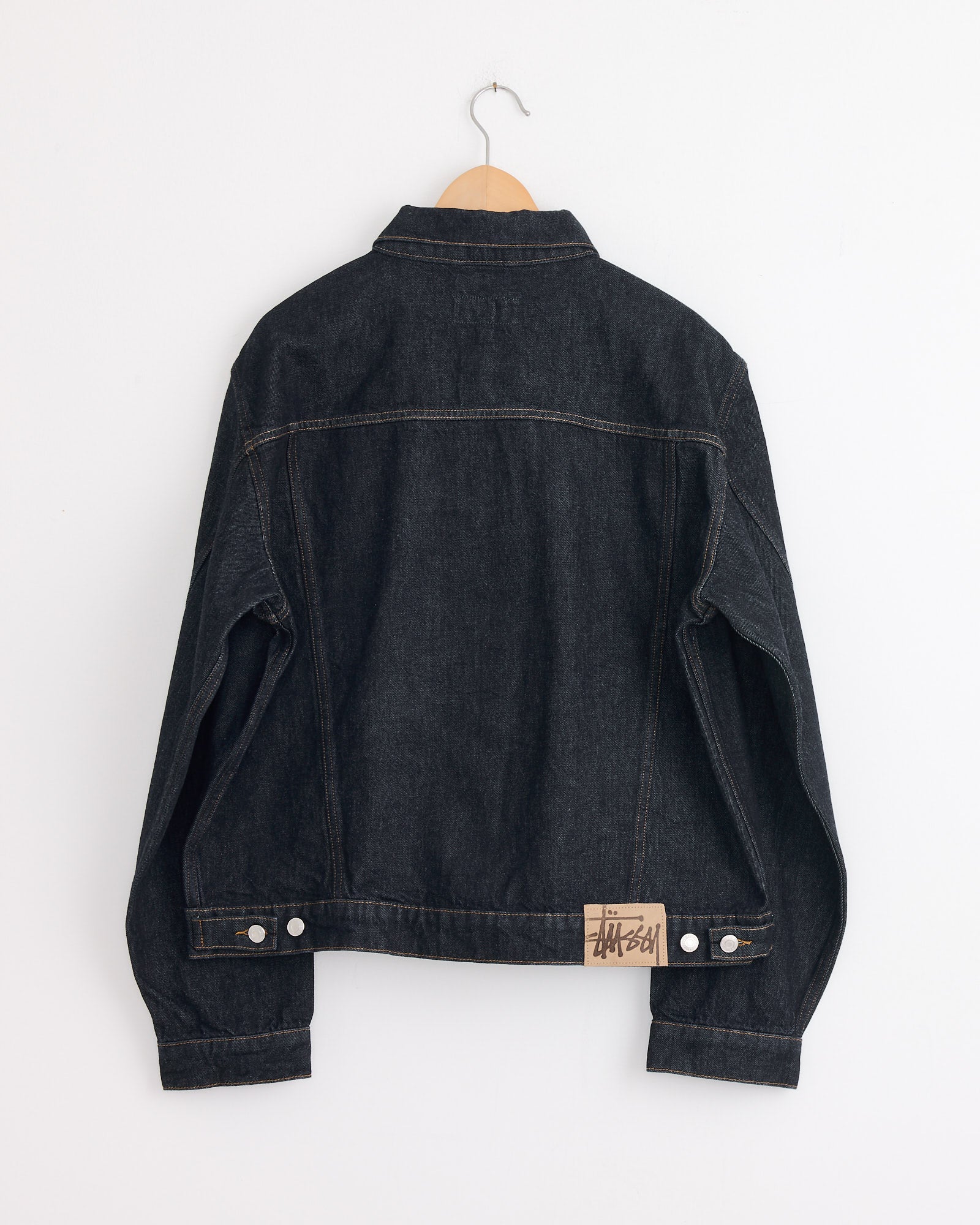 Trucker Denim Jacket in Rinsed Indigo