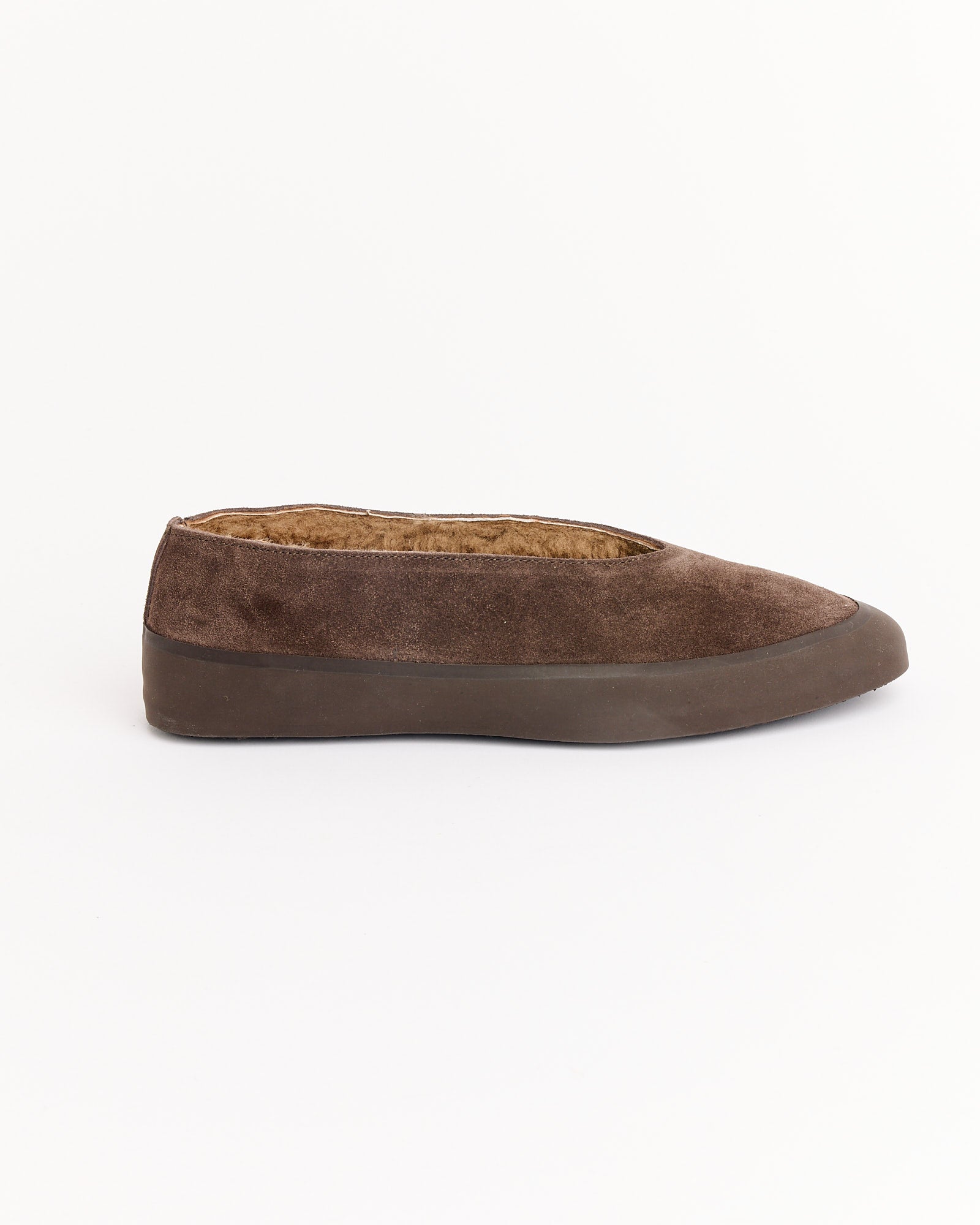 Le Monde Beryl Apres Ski Shoes in Brown feature a suede slip-on design, dark brown rubber sole, and cozy shearling lining—ideal for après-ski—shown against a white background.