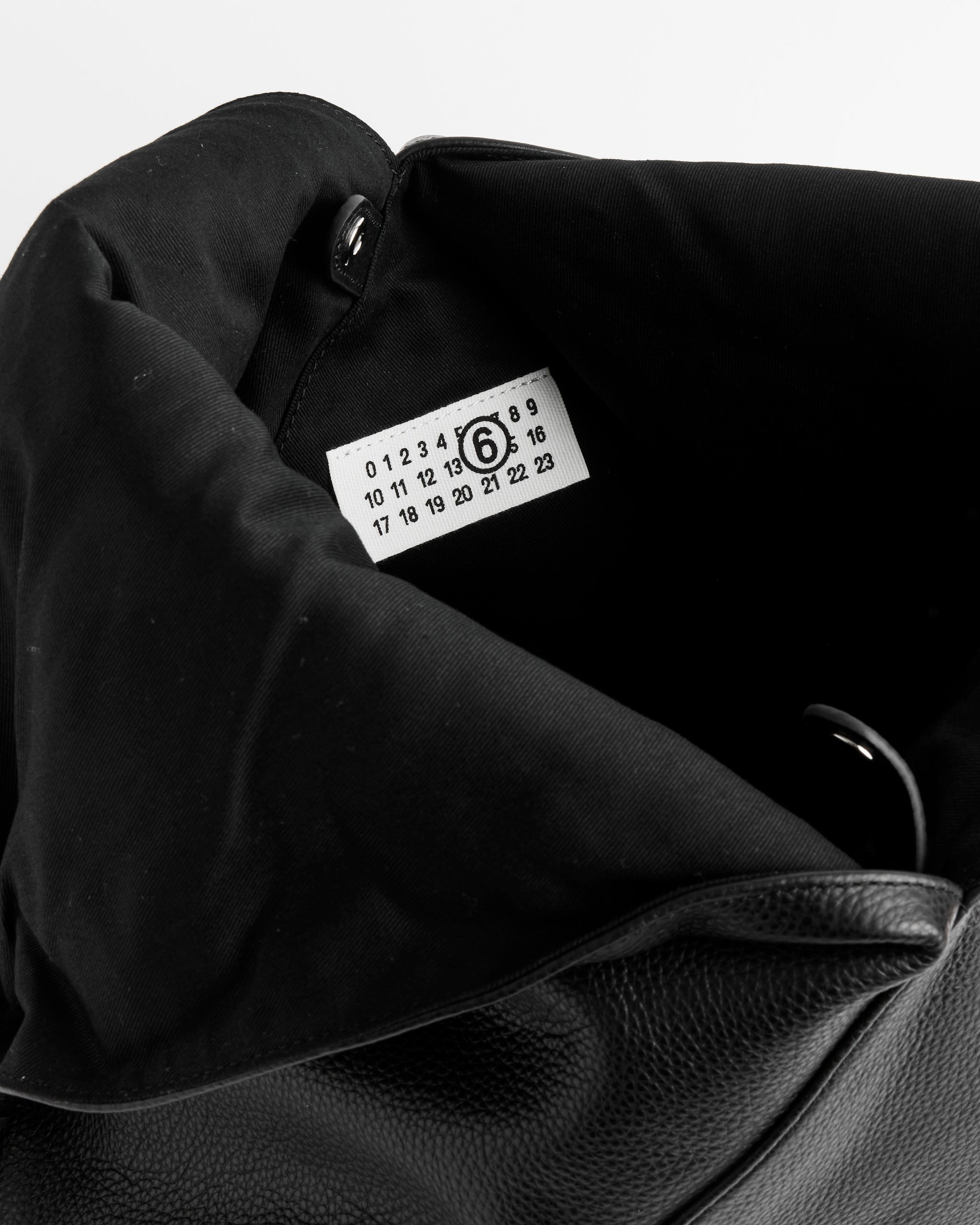 MM6 SB6WD0043 Japanese Media Bag - Black / OS (277257)