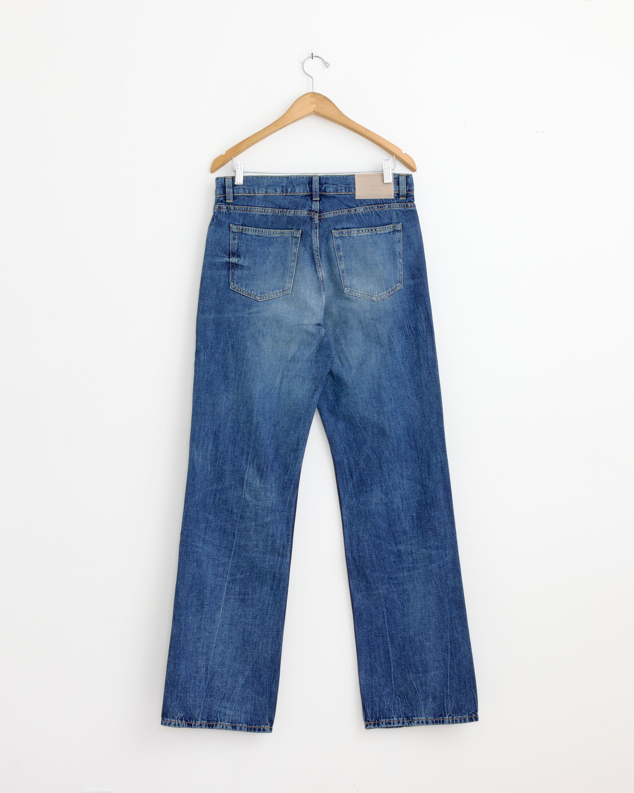 Carlson Cut Jean in Vienna Blue Wash