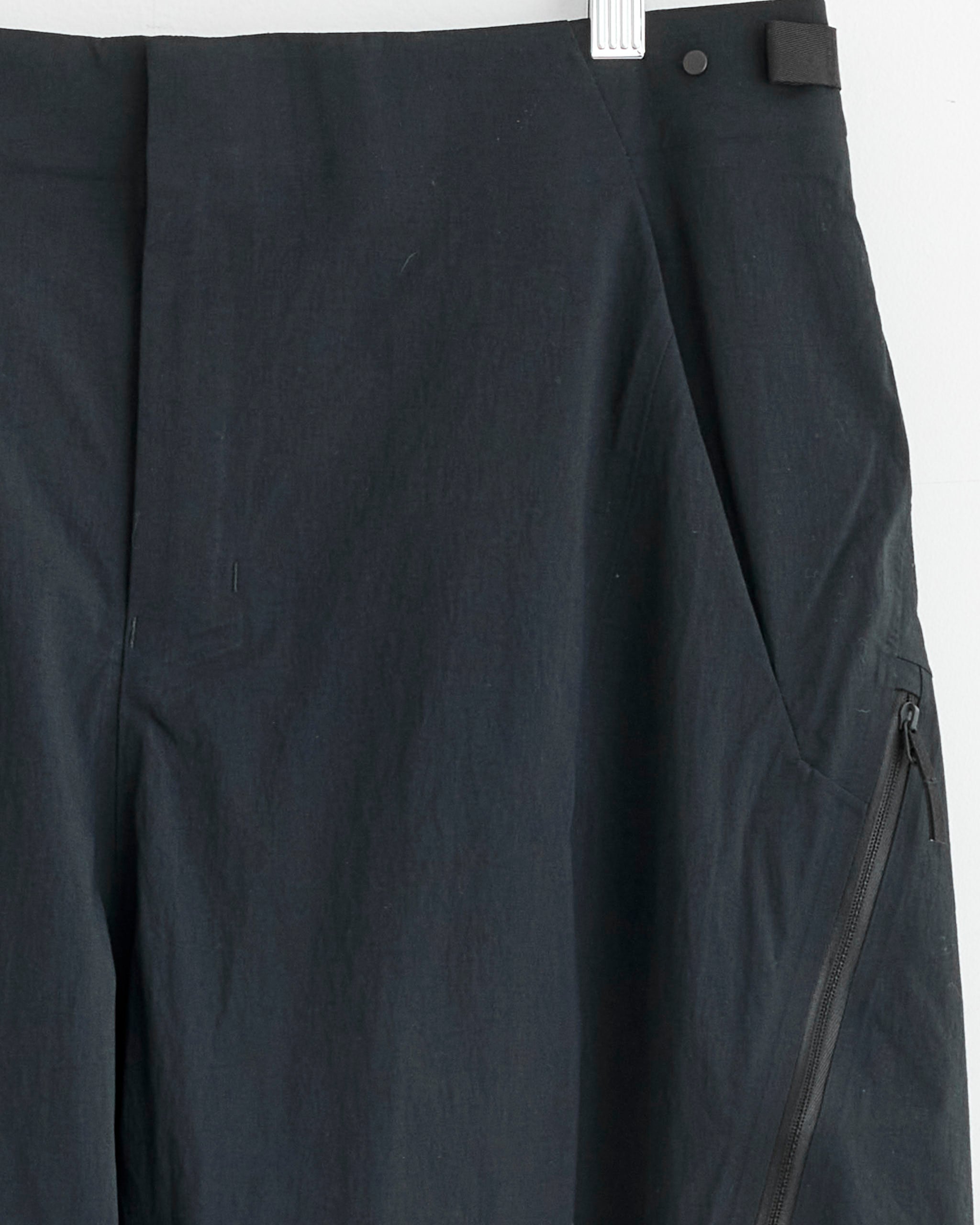 Spere Cargo Pant in Black