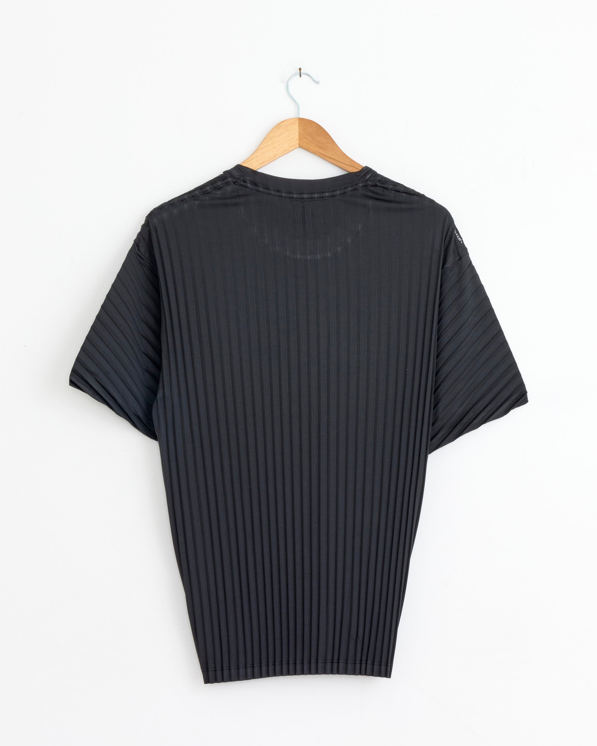 Satisfy Running Auralite Pleated T-Shirt - Black / M (278116)