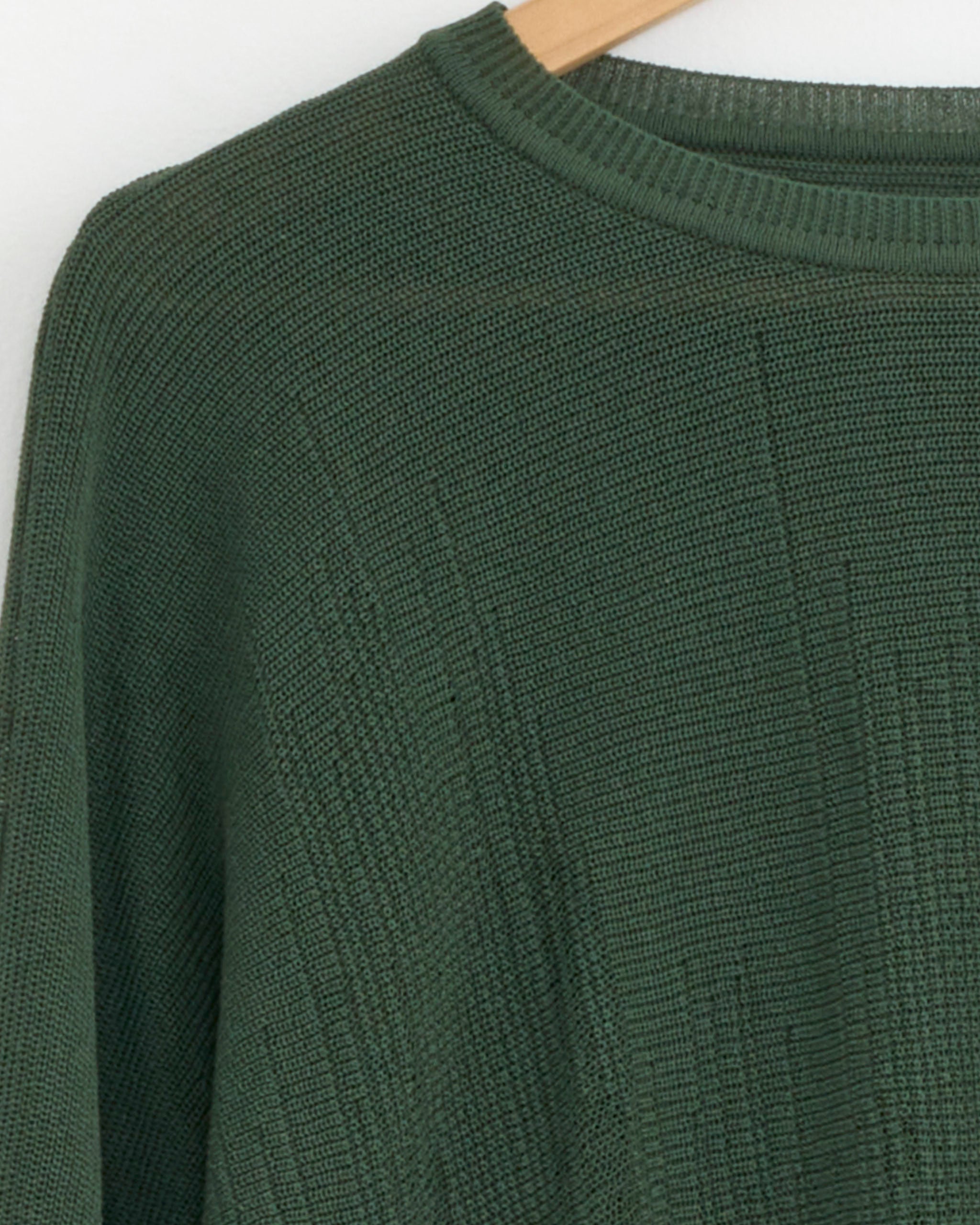 Brush Close Up Knit in Green