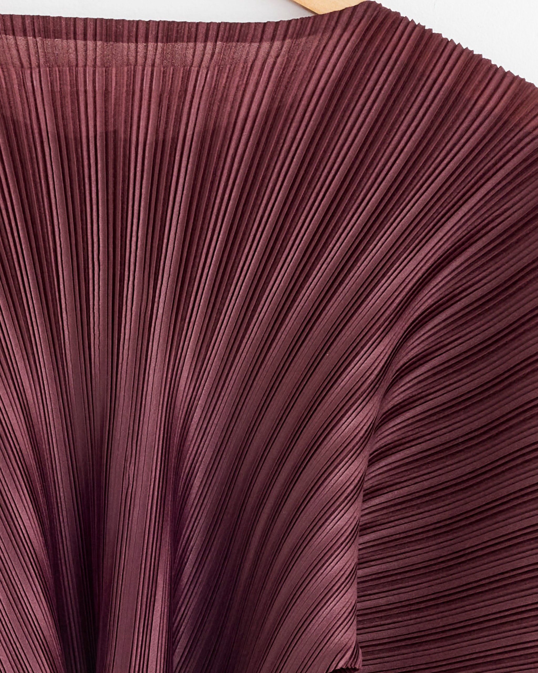 PLEATS PLEASE ISSEY MIYAKE Ribs Pleats Jan Cardigan - Bordeaux / OS (278645)