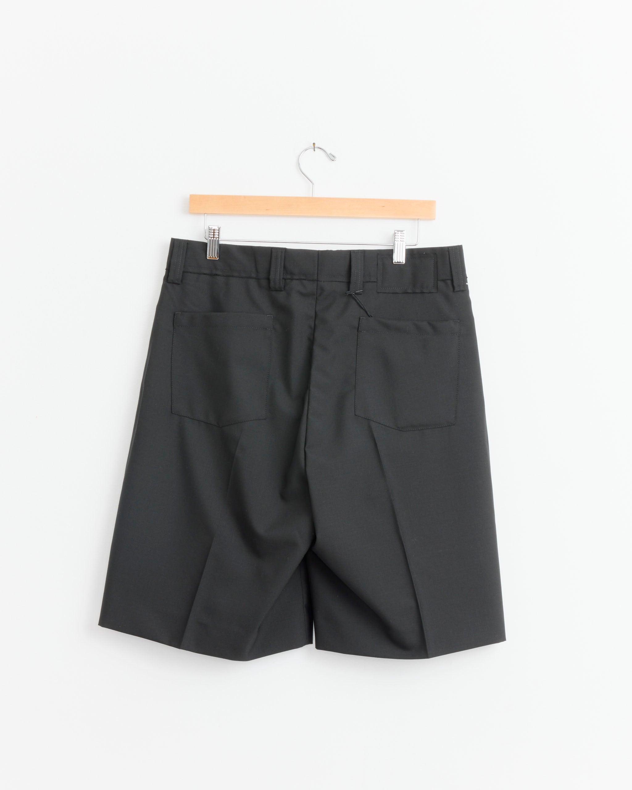 Classic Tropical Wool Short in Black