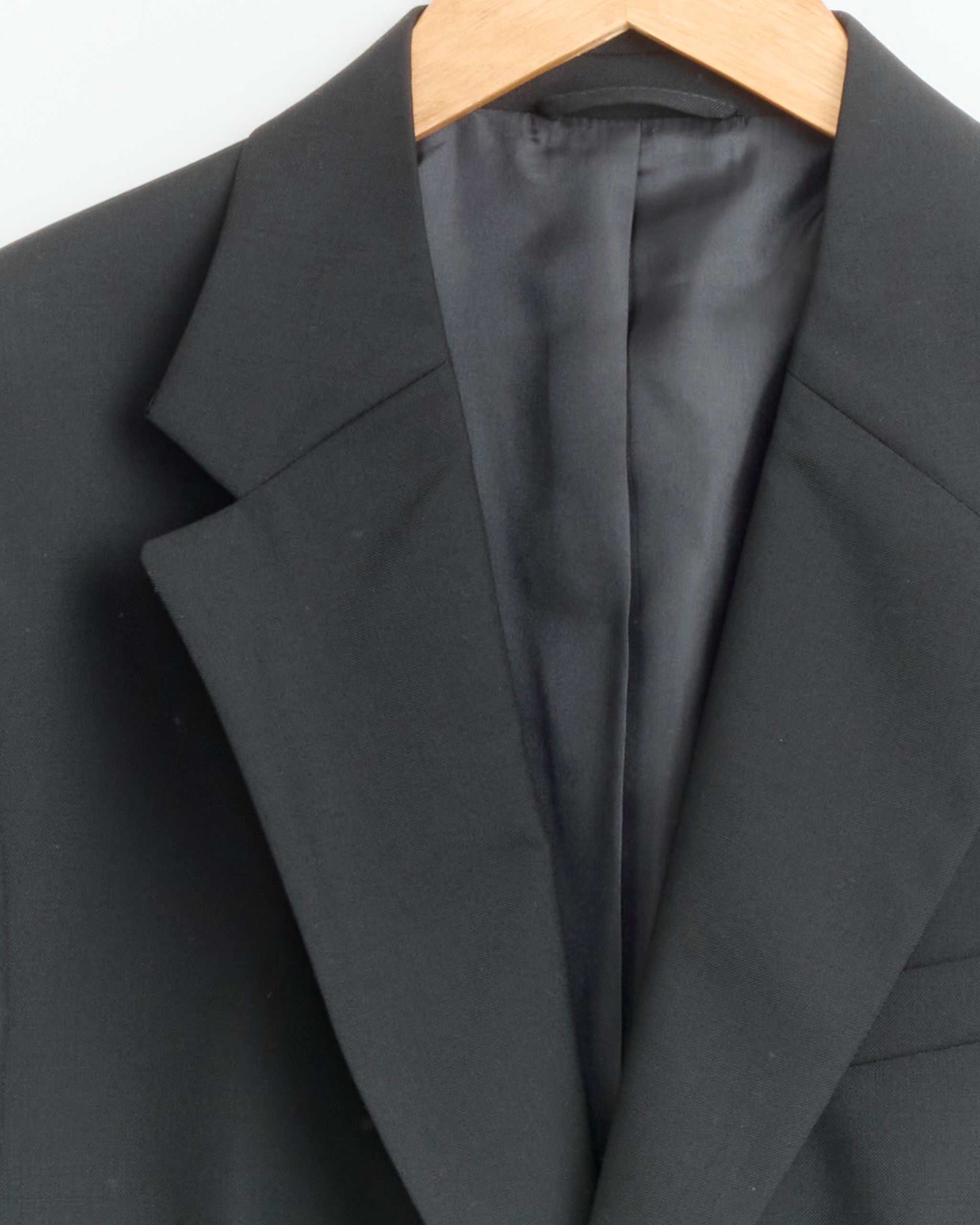 Single Breasted Tropical Wool Blazer in Black