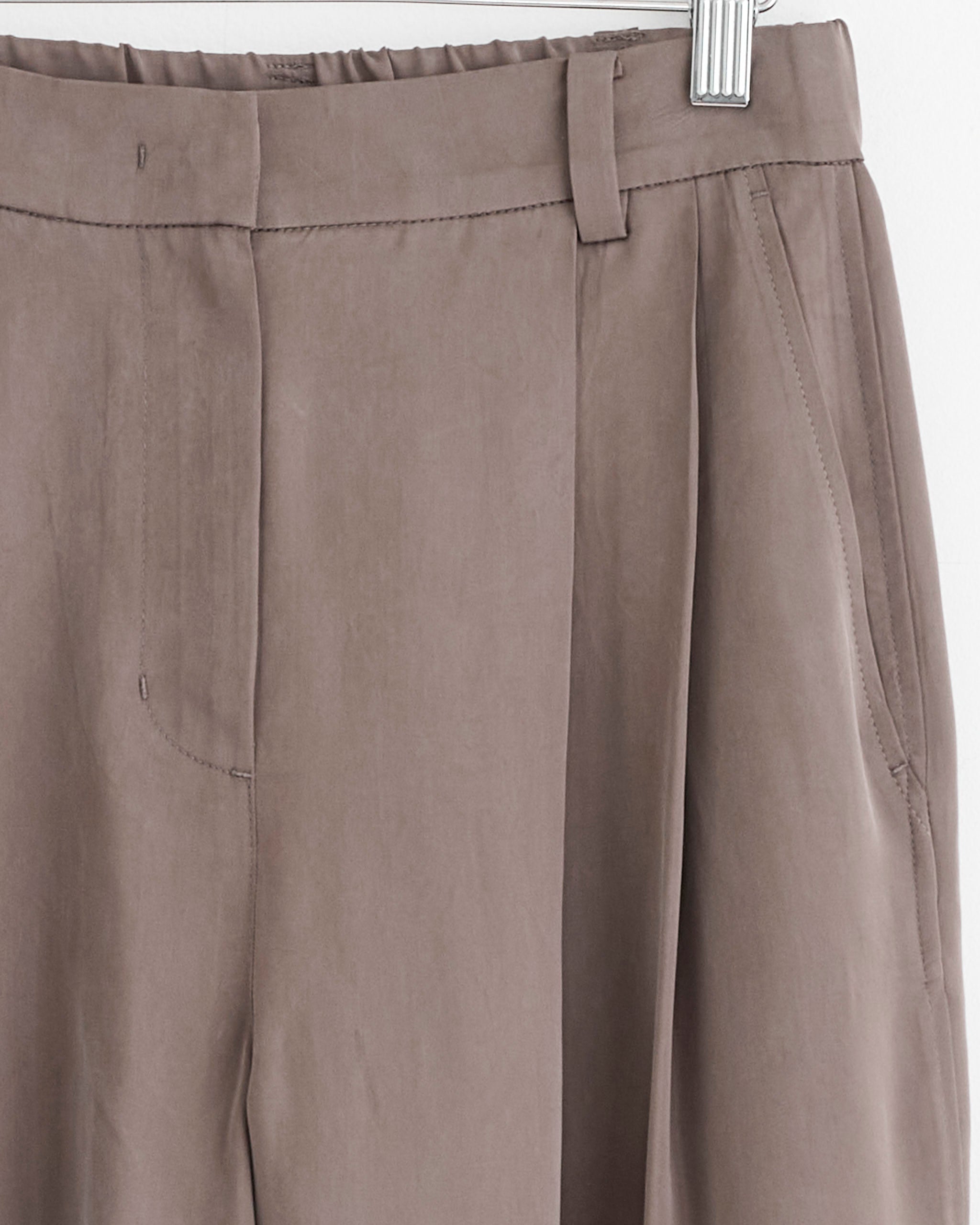Two Tuck Wide Pant in Grey